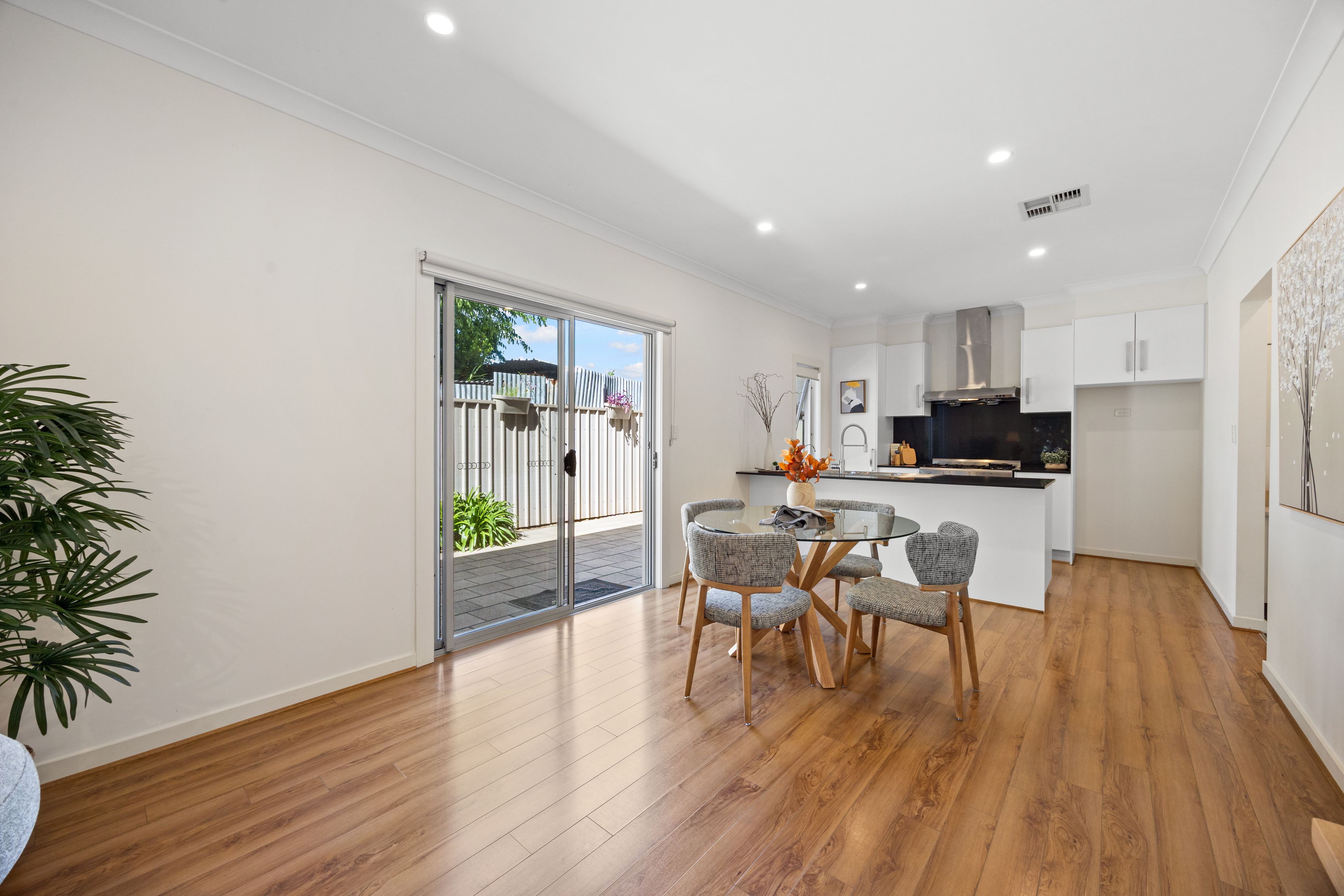 20E Chapel Street — photo 4 of 16