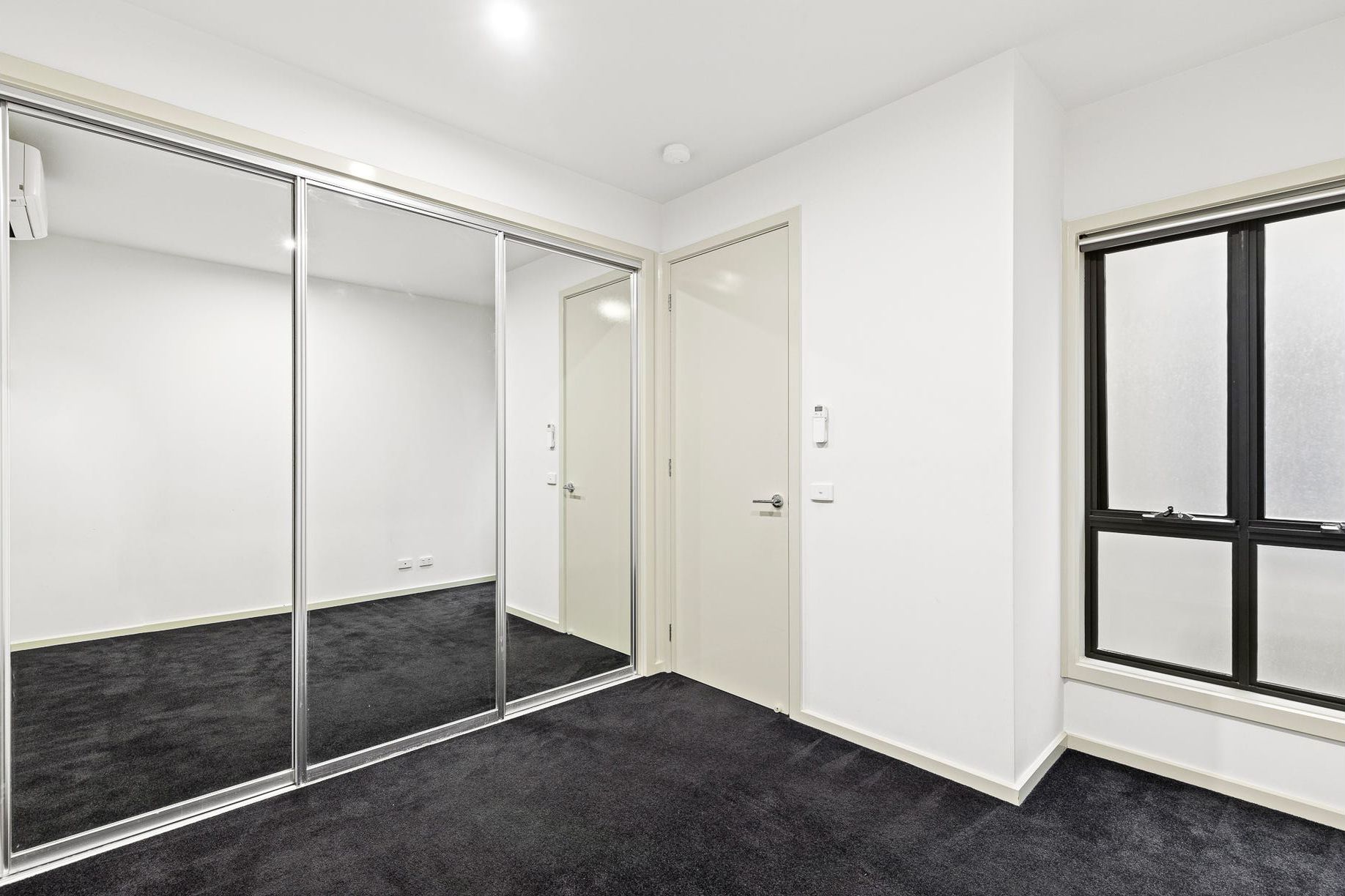 4/74 Nott Street — photo 3 of 7