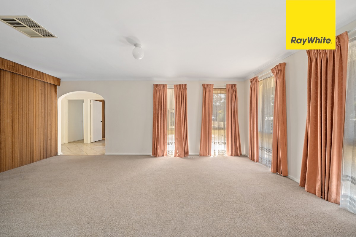 1 Hayward Place, Macgregor, ACT 2615