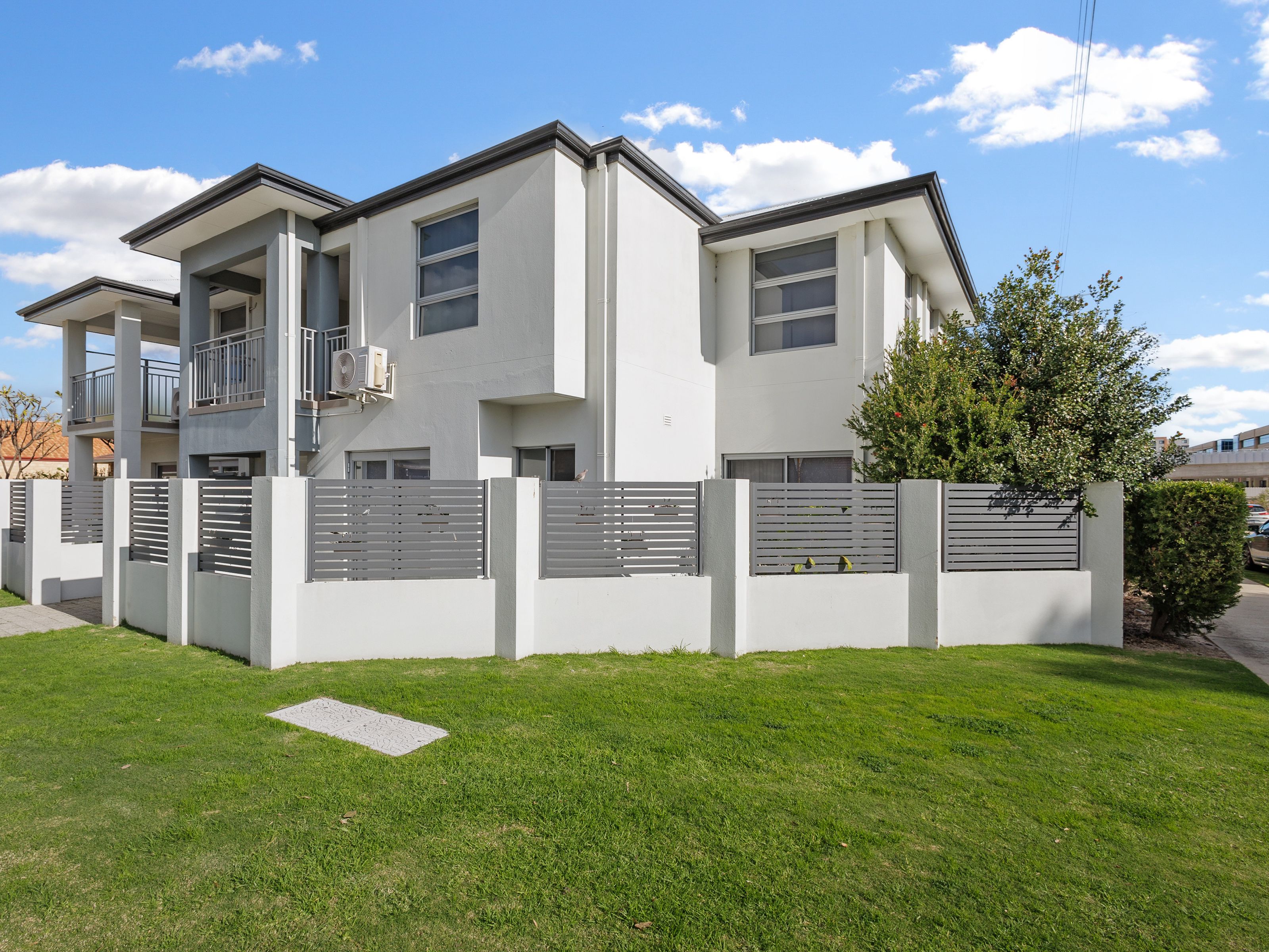 1 Henry Street, East Cannington WA 6107