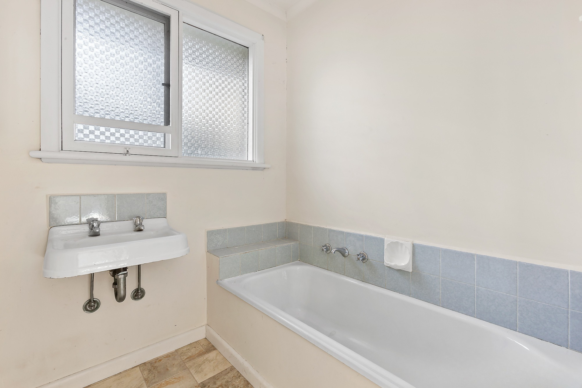 19 Dorothy Street — photo 7 of 12