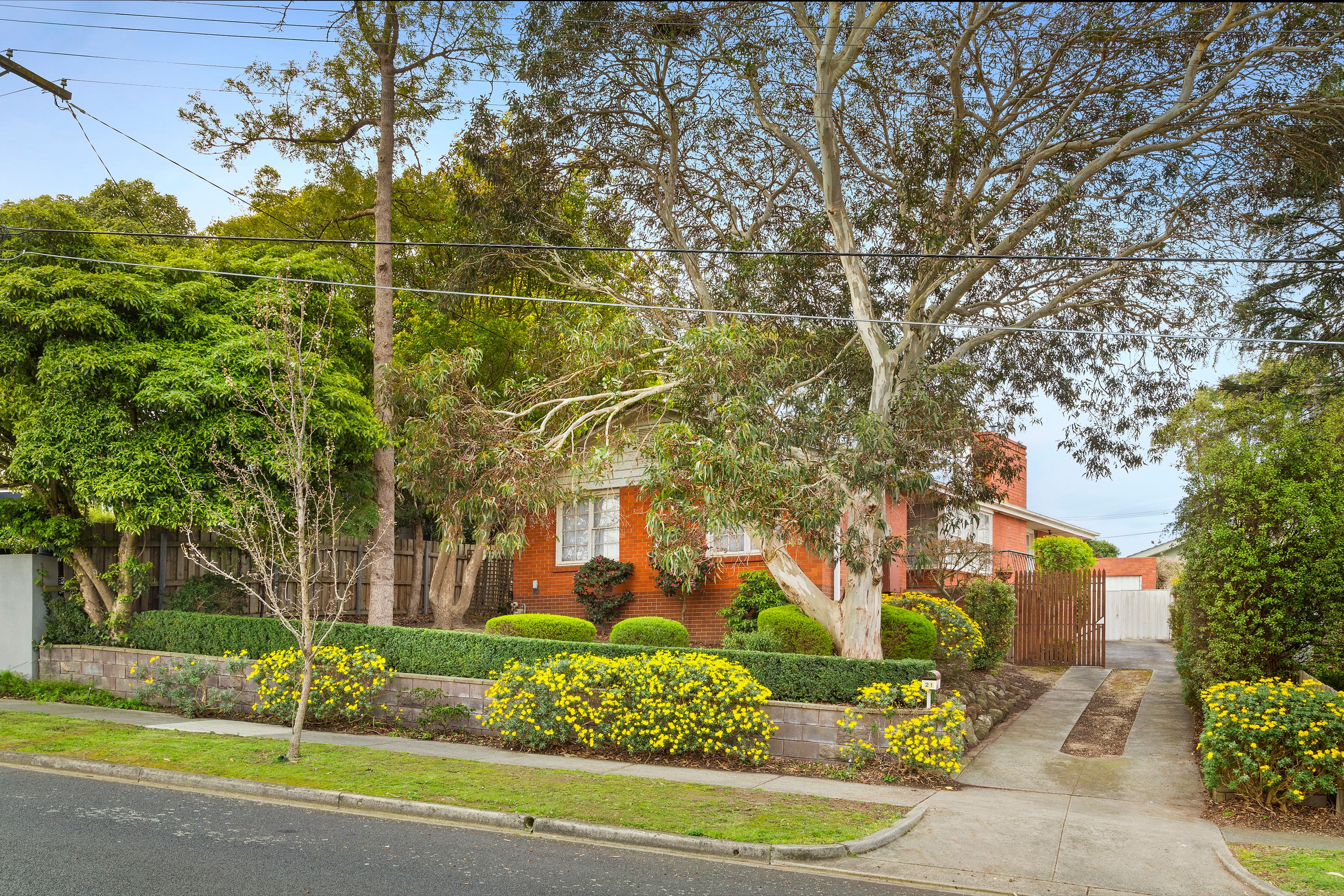 21 Glenfern Avenue, Doncaster VIC 3108