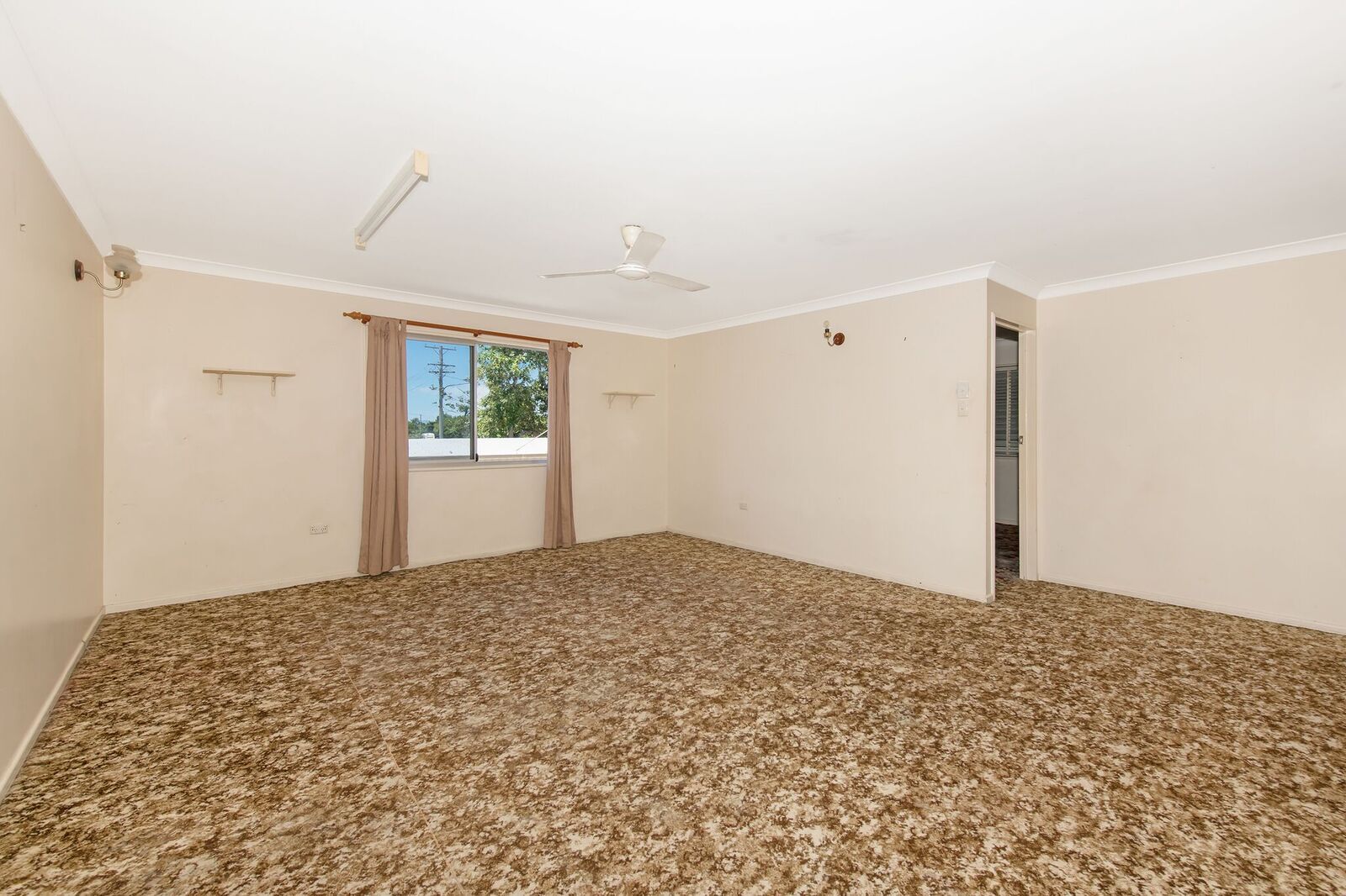 2/1 Ryrie Crescent, Rasmussen, QLD 4815