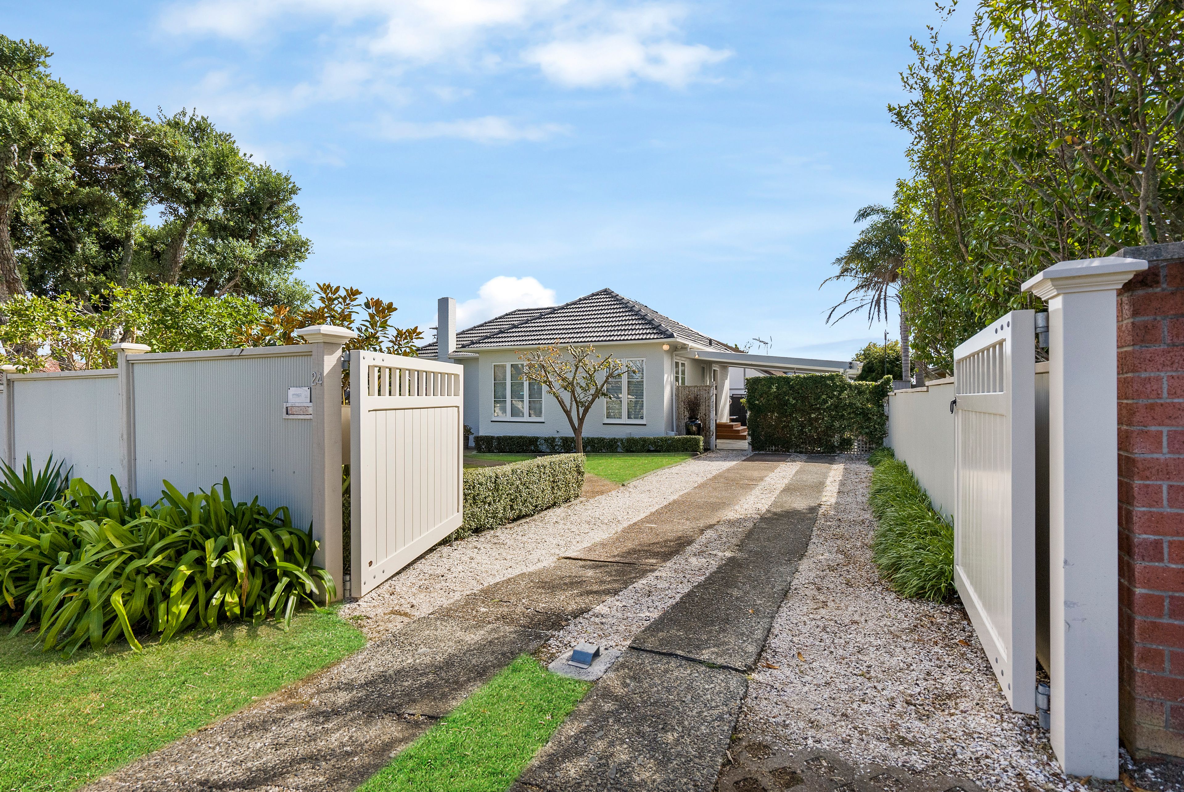 2/24 Francis Street, Hauraki, North Shore City 0622 - Sold House - Ray ...