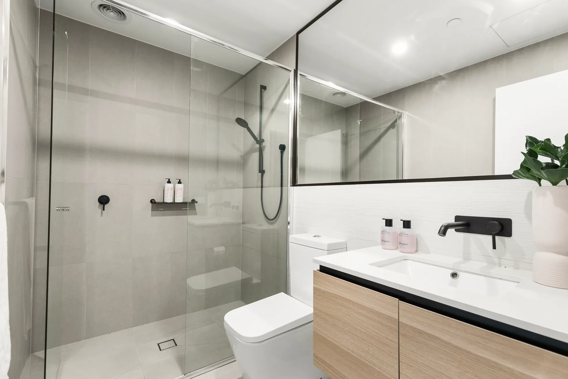 508/270 Lygon Street — photo 12 of 15