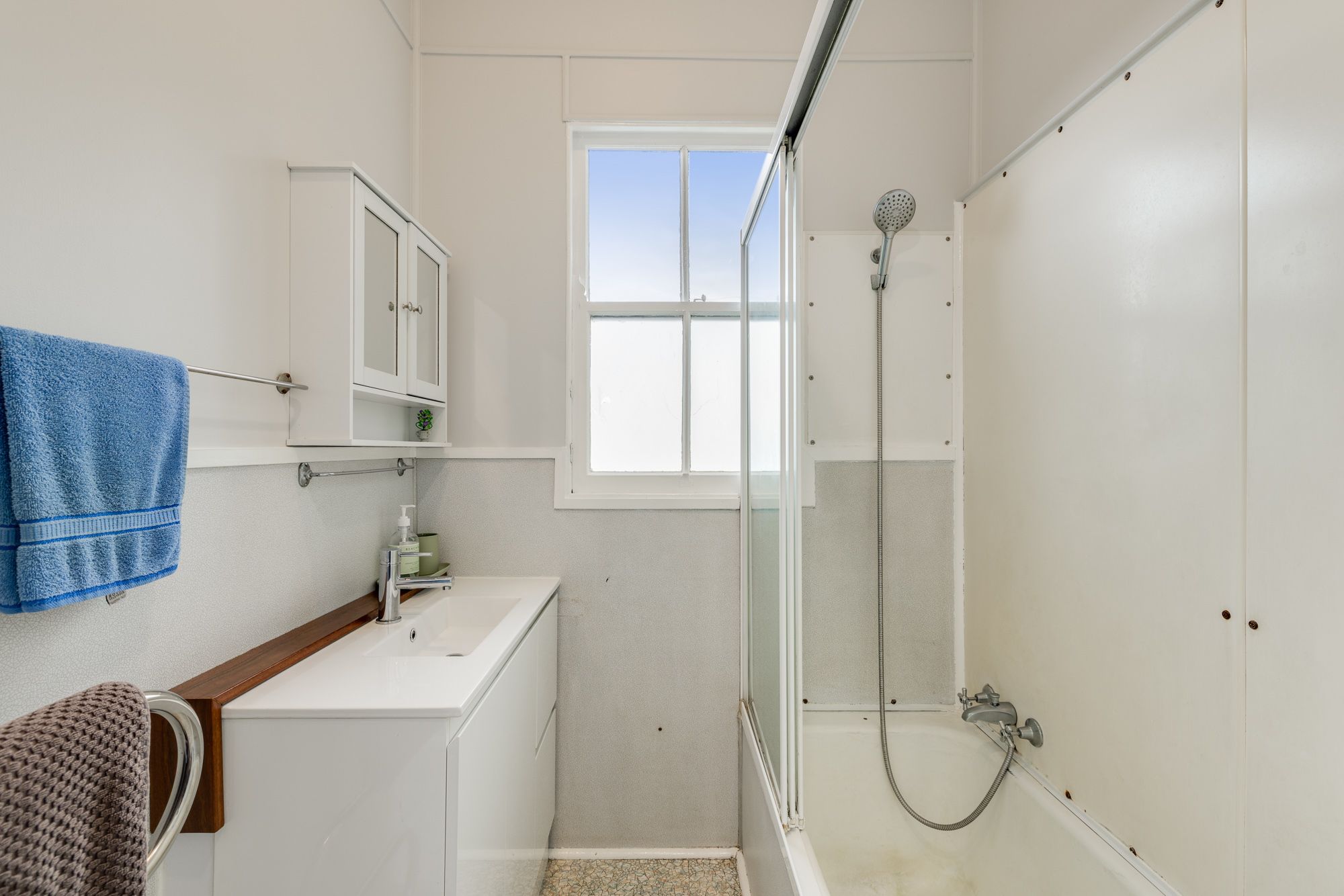 38 Ladner Street — photo 12 of 16