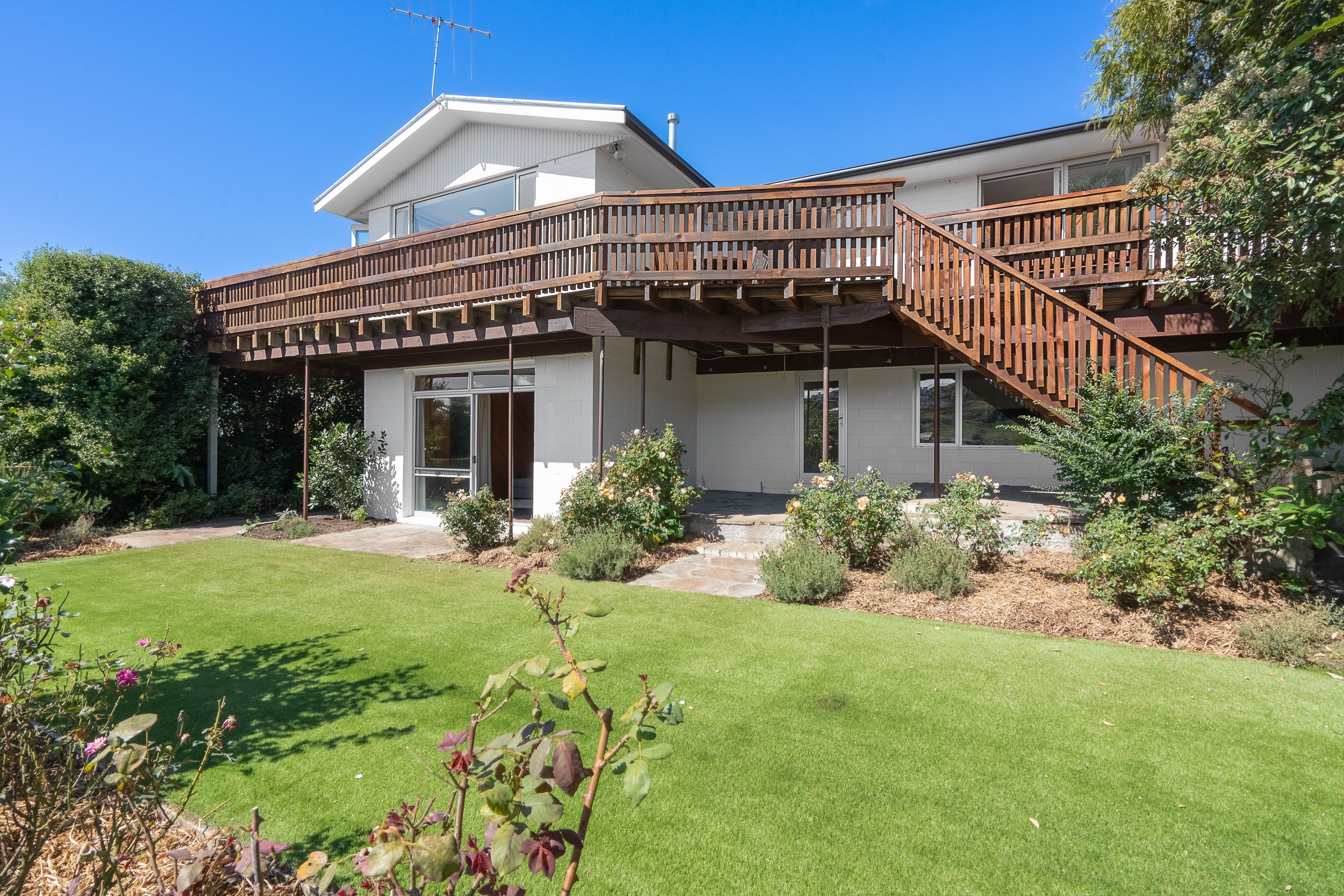 72a Moncks Spur Road, Redcliffs, Christchurch City 8081 Sold House