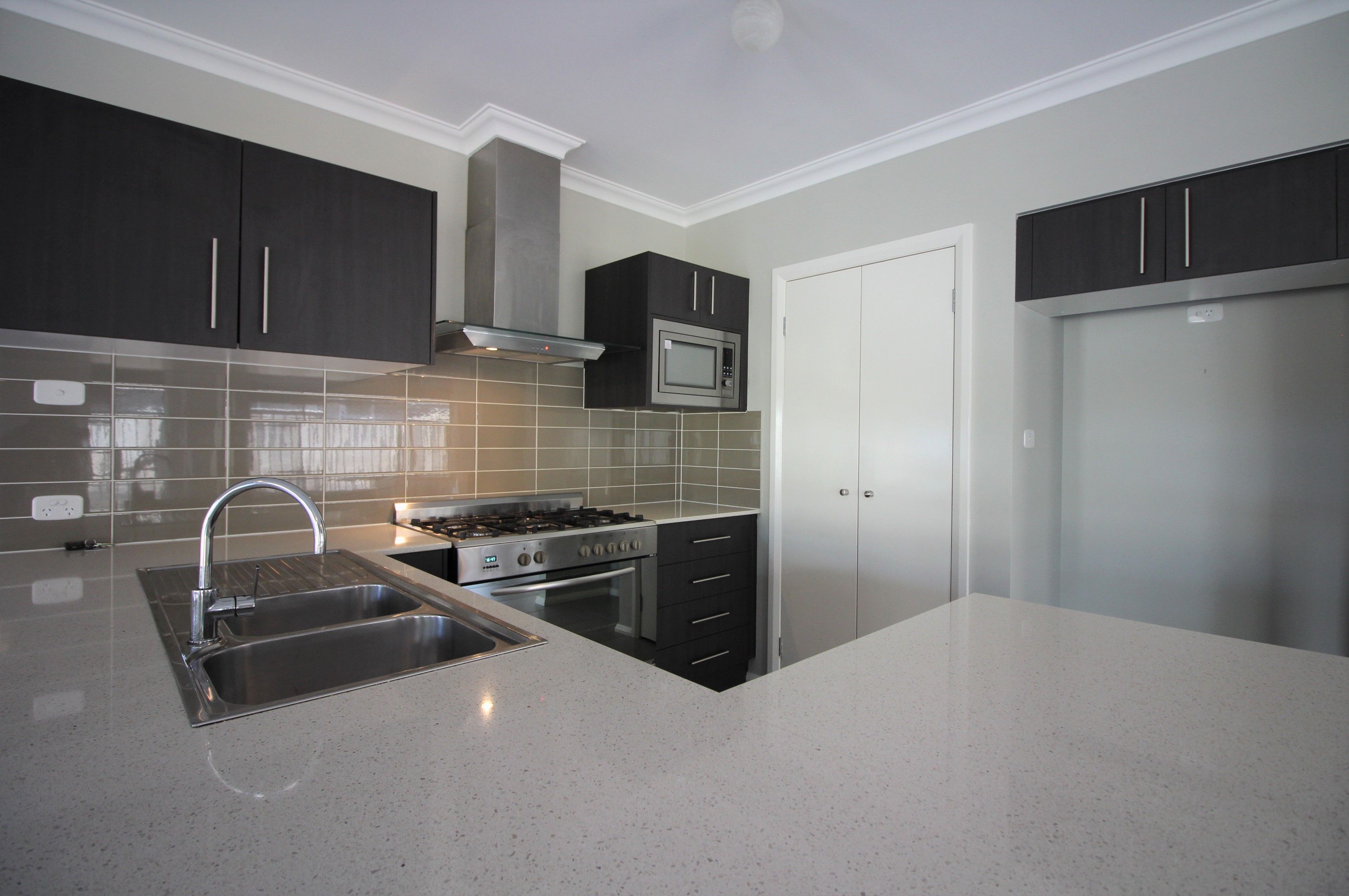 6 Irons Road, Wyong, NSW 2259