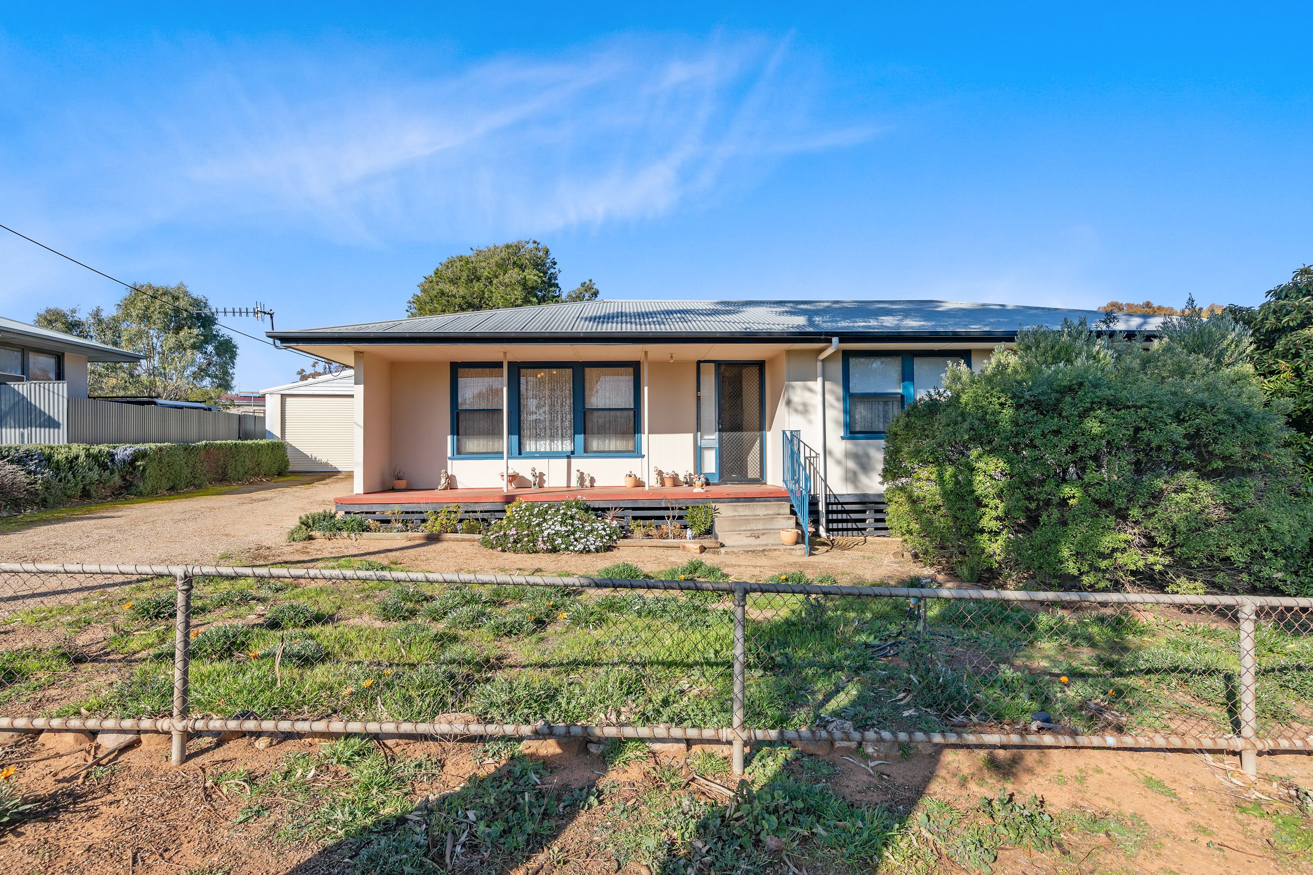 17 Smelts Road, Burra SA 5417