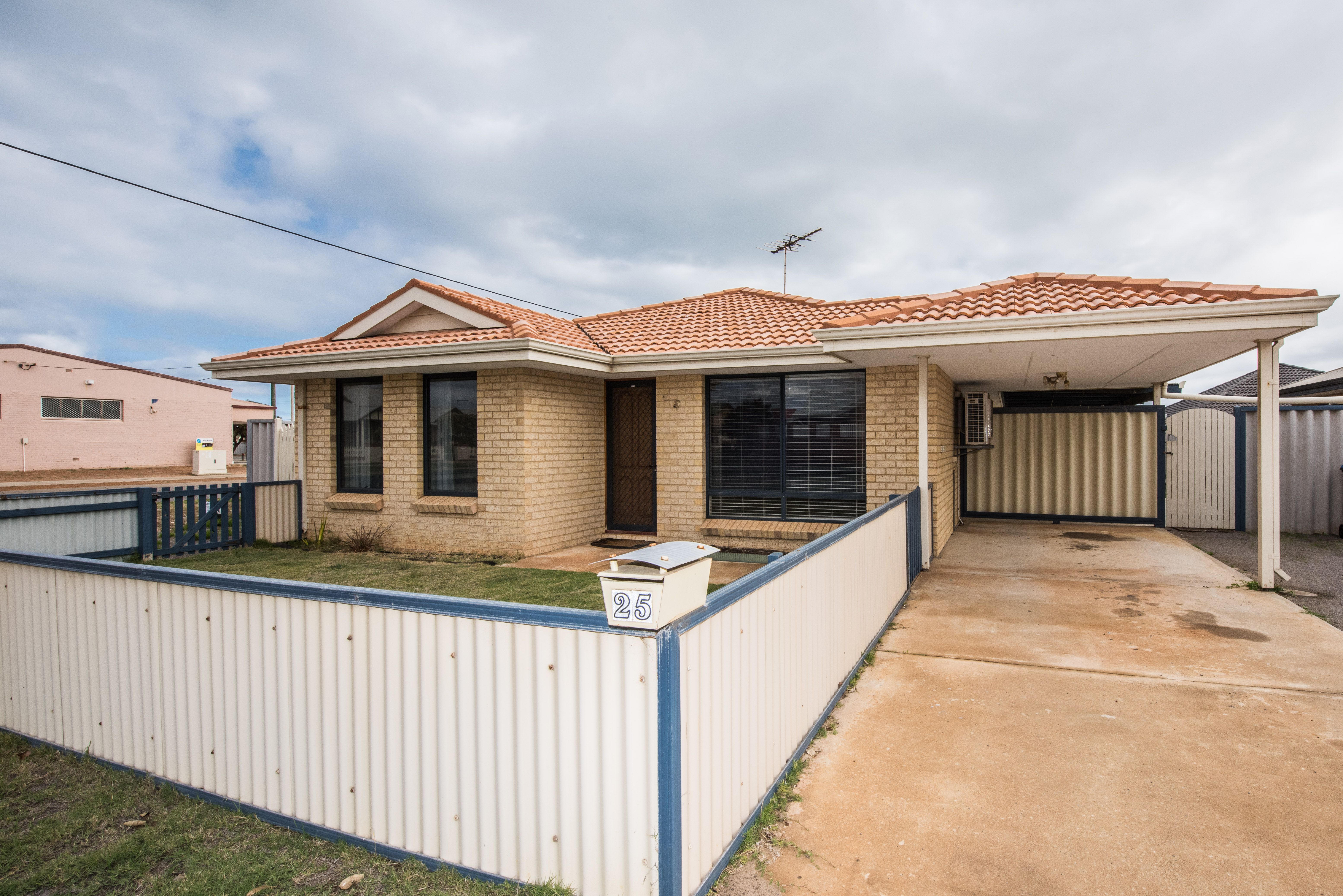 25 McGauran Lane, Beachlands, WA 6530