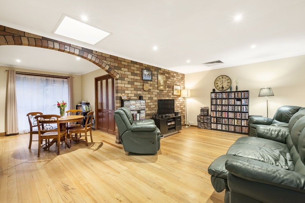 2 Chicquita Place, Mill Park, VIC 3082