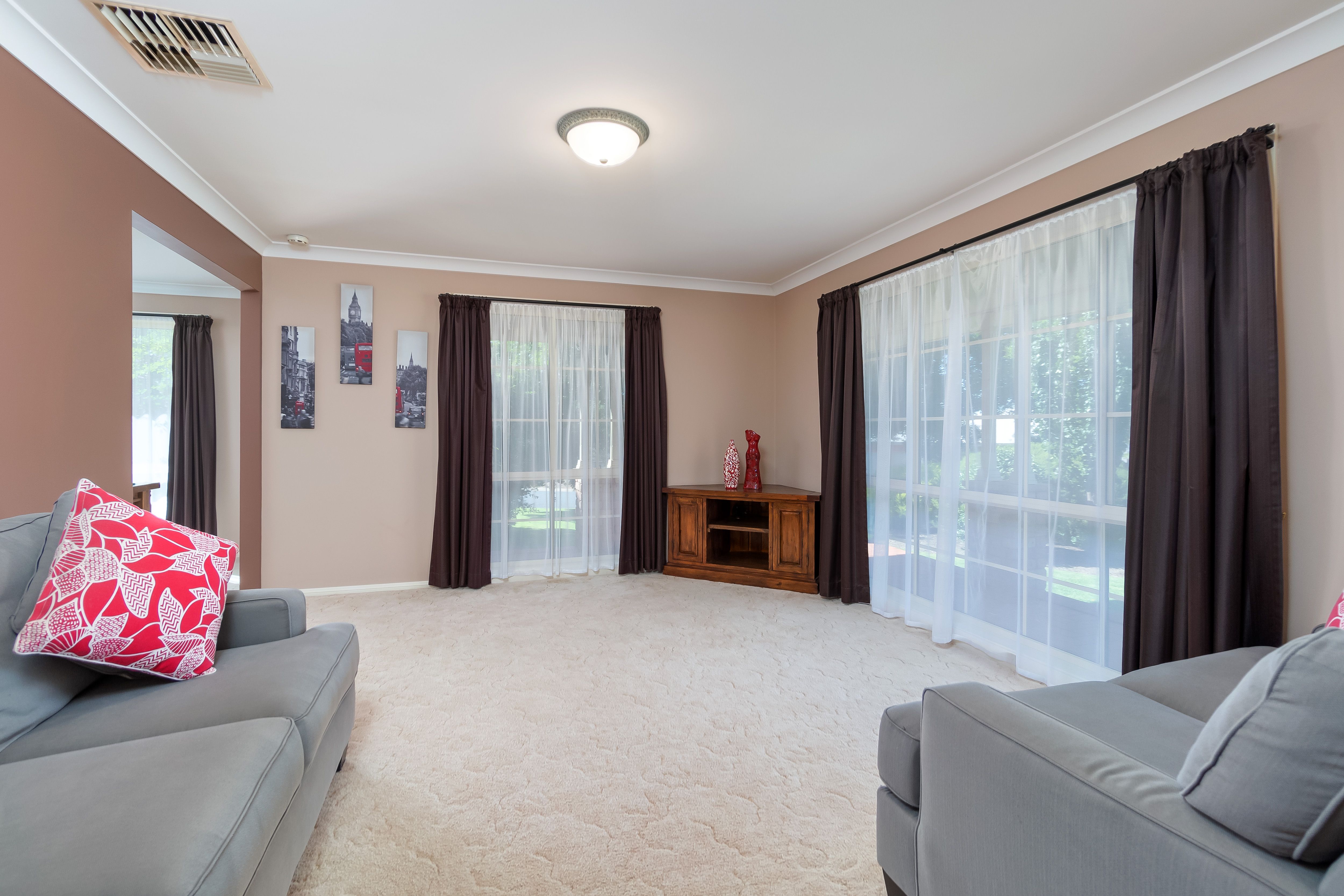 1 Galleon Place, Estella, NSW 2650