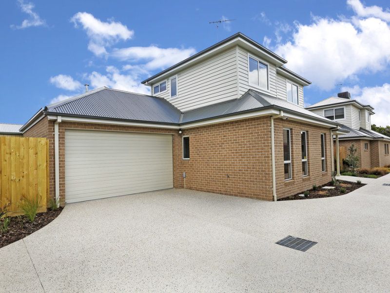 2/25 Toyne Avenue, Hamlyn Heights, VIC 3215