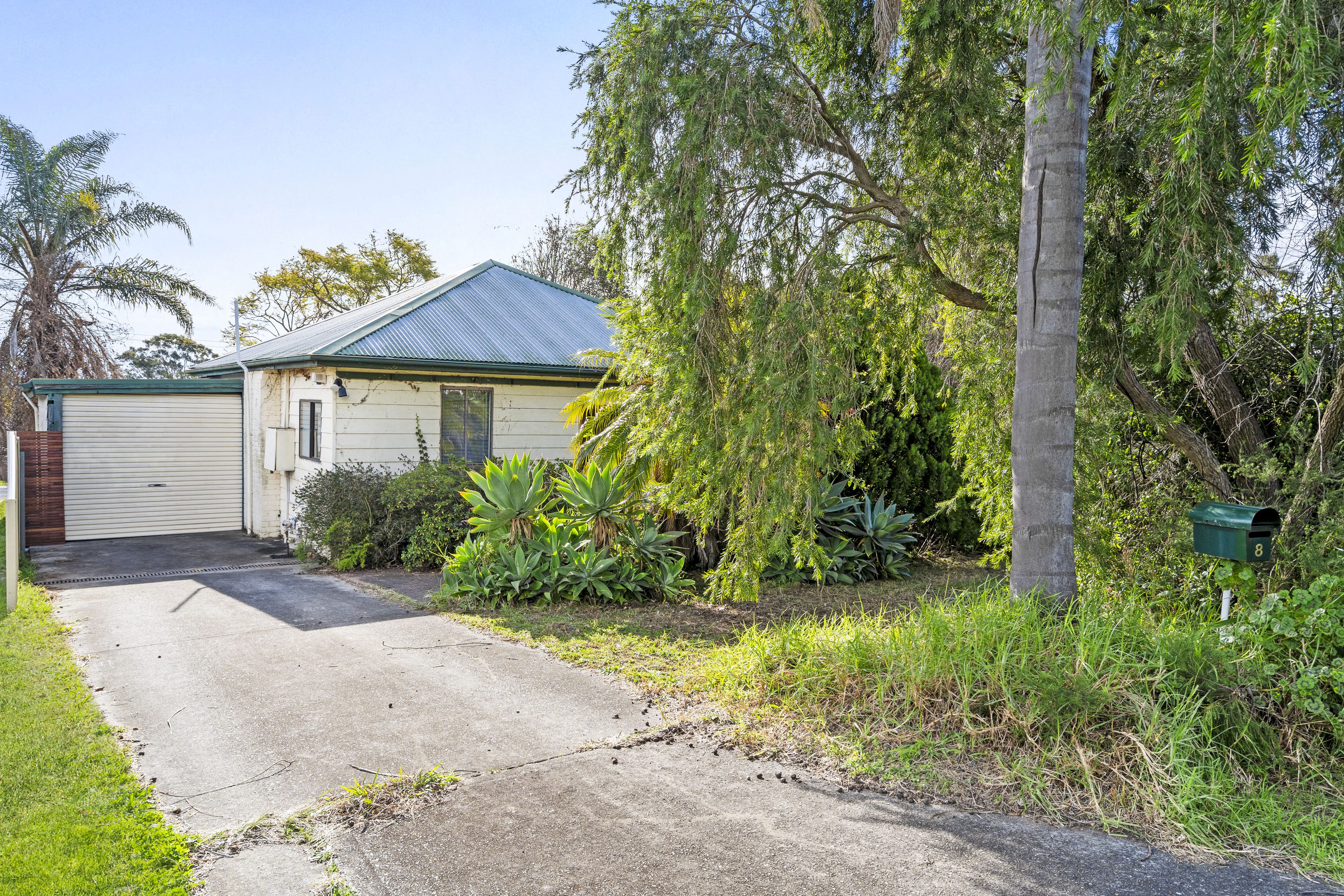 8 Allard Place, Ingleburn, NSW 2565