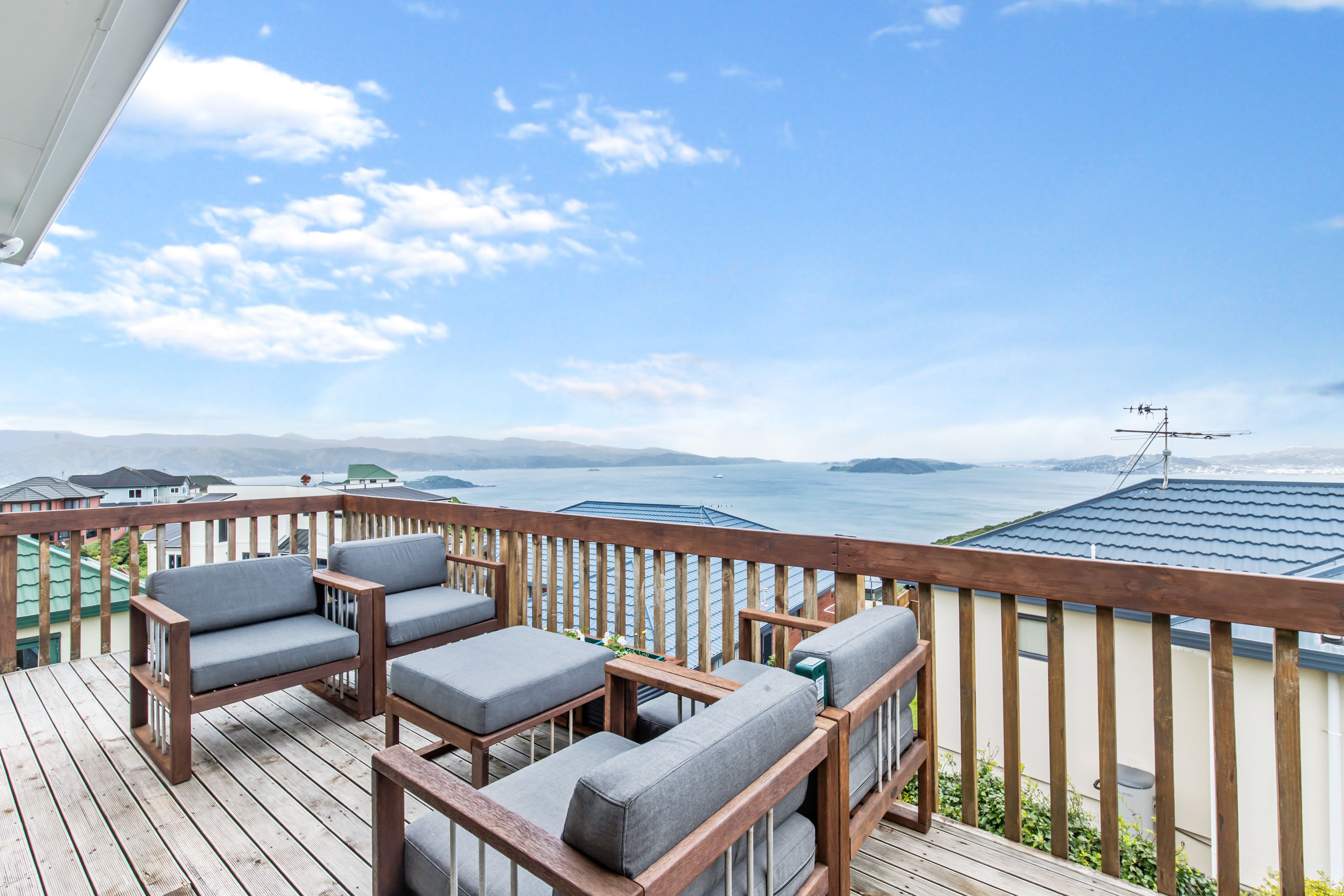 2 Tamworth Crescent, Newlands, Wellington City 6037