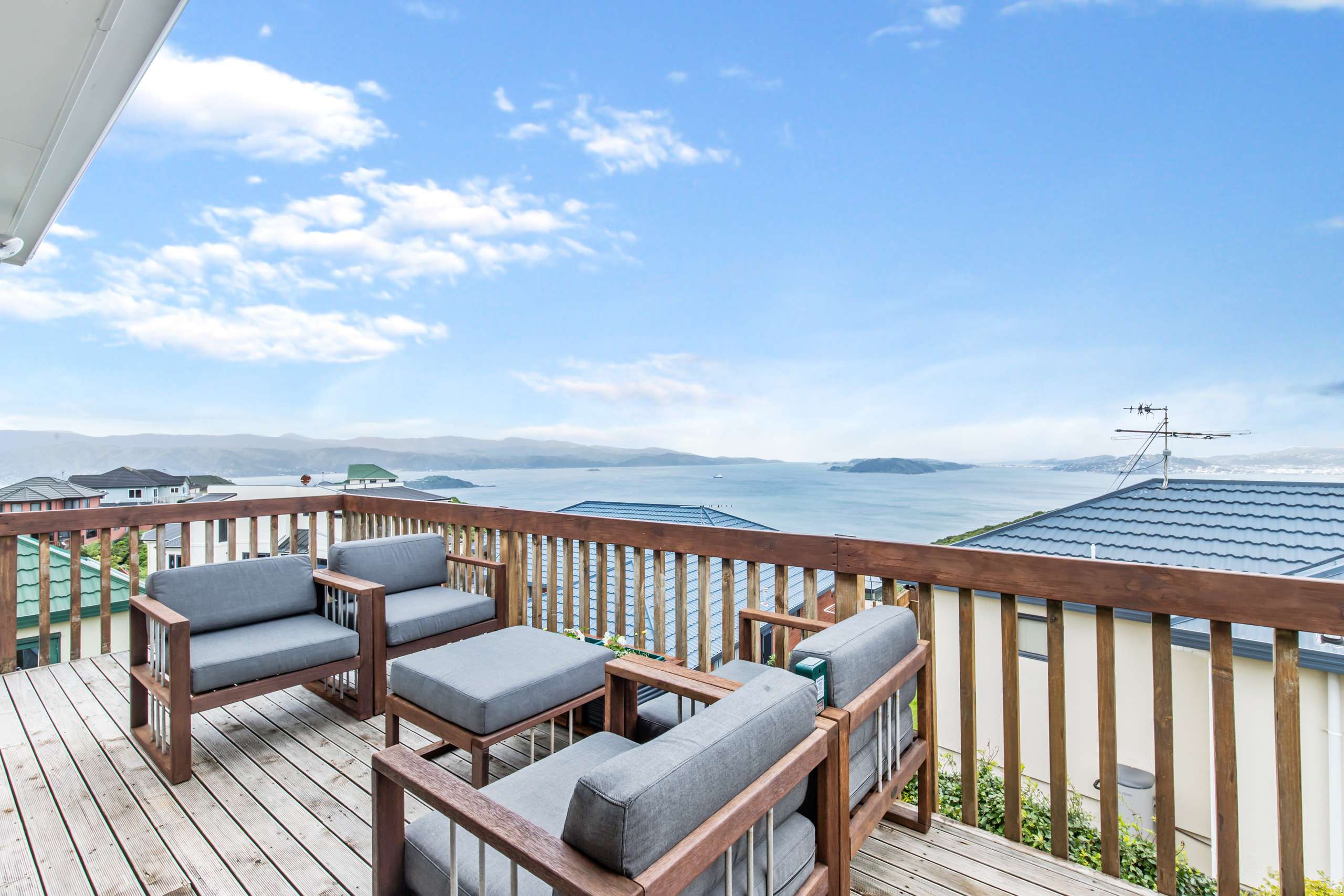 2 Tamworth Crescent, Newlands, Wellington City 6037