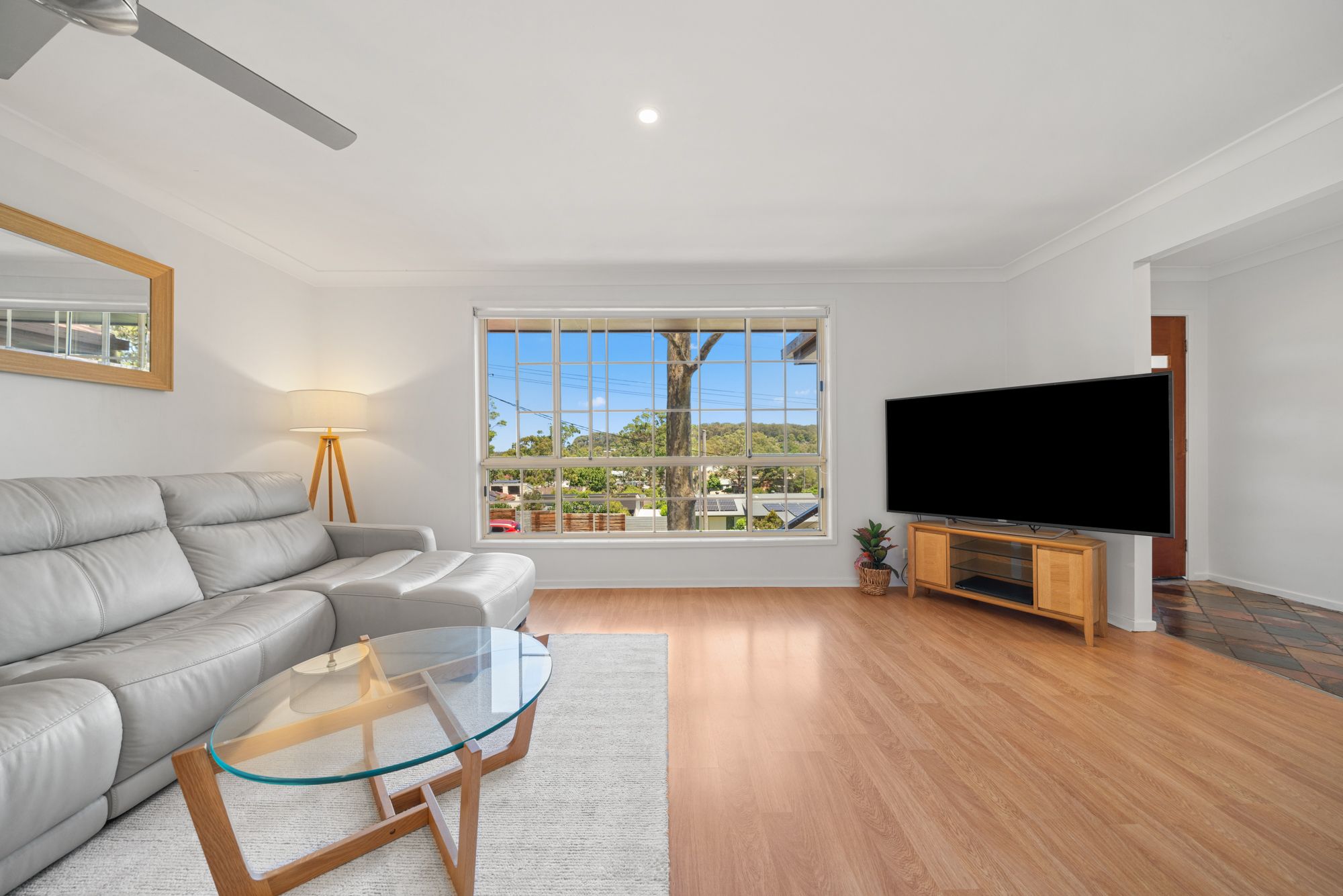 17 Shannon Parade, Berkeley Vale, NSW 2261