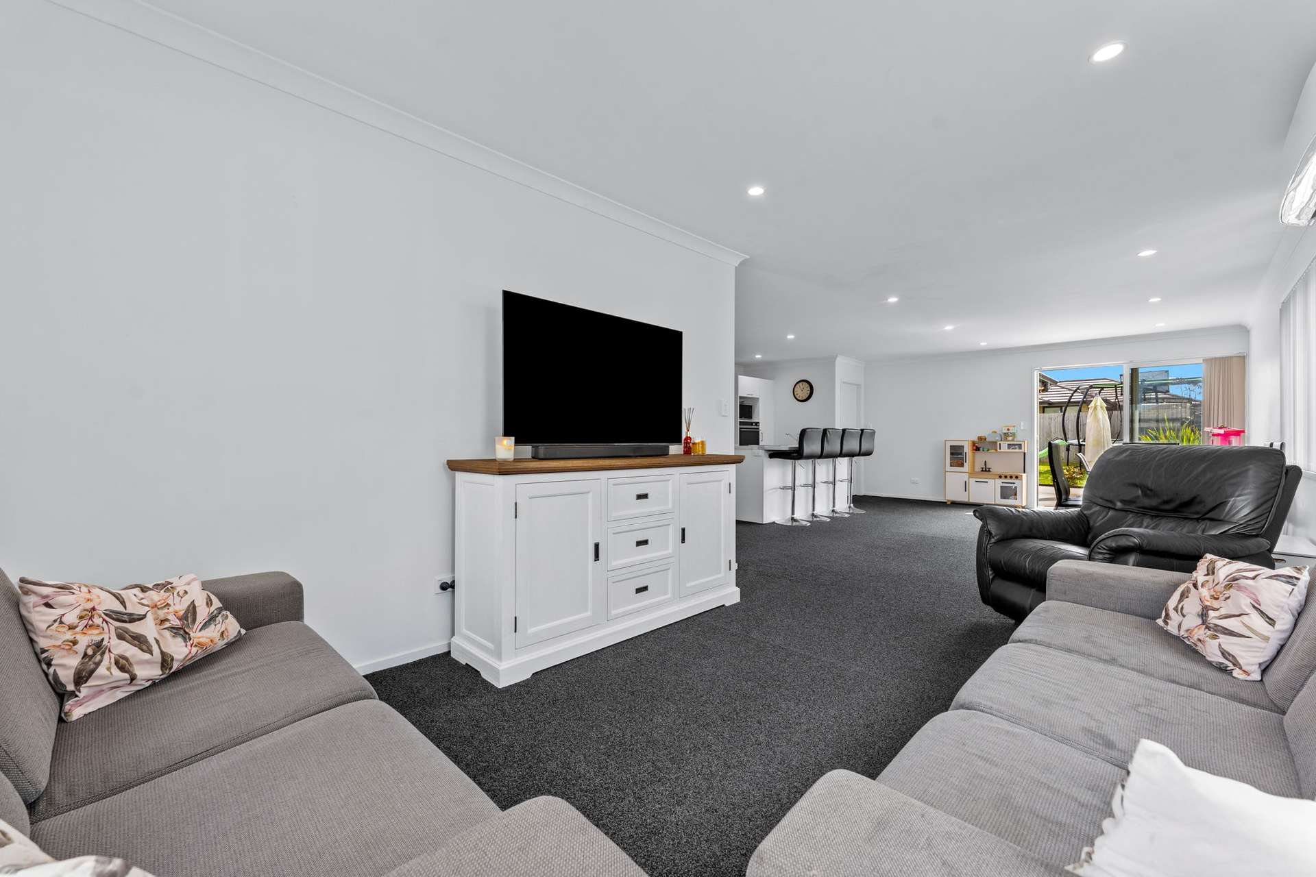 16 Tawhiti Road photo 6