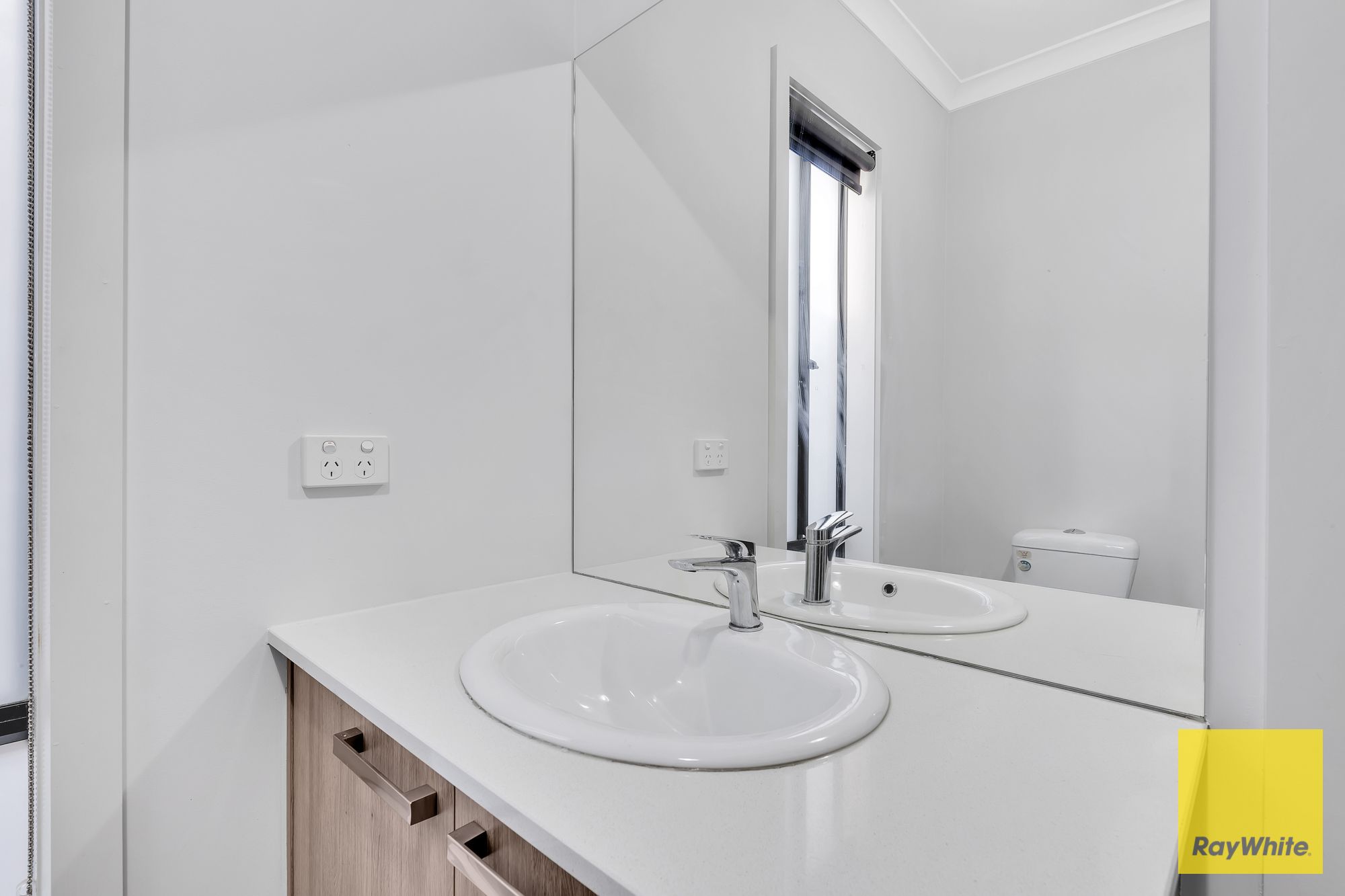 19 Ackerman Avenue — photo 15 of 22