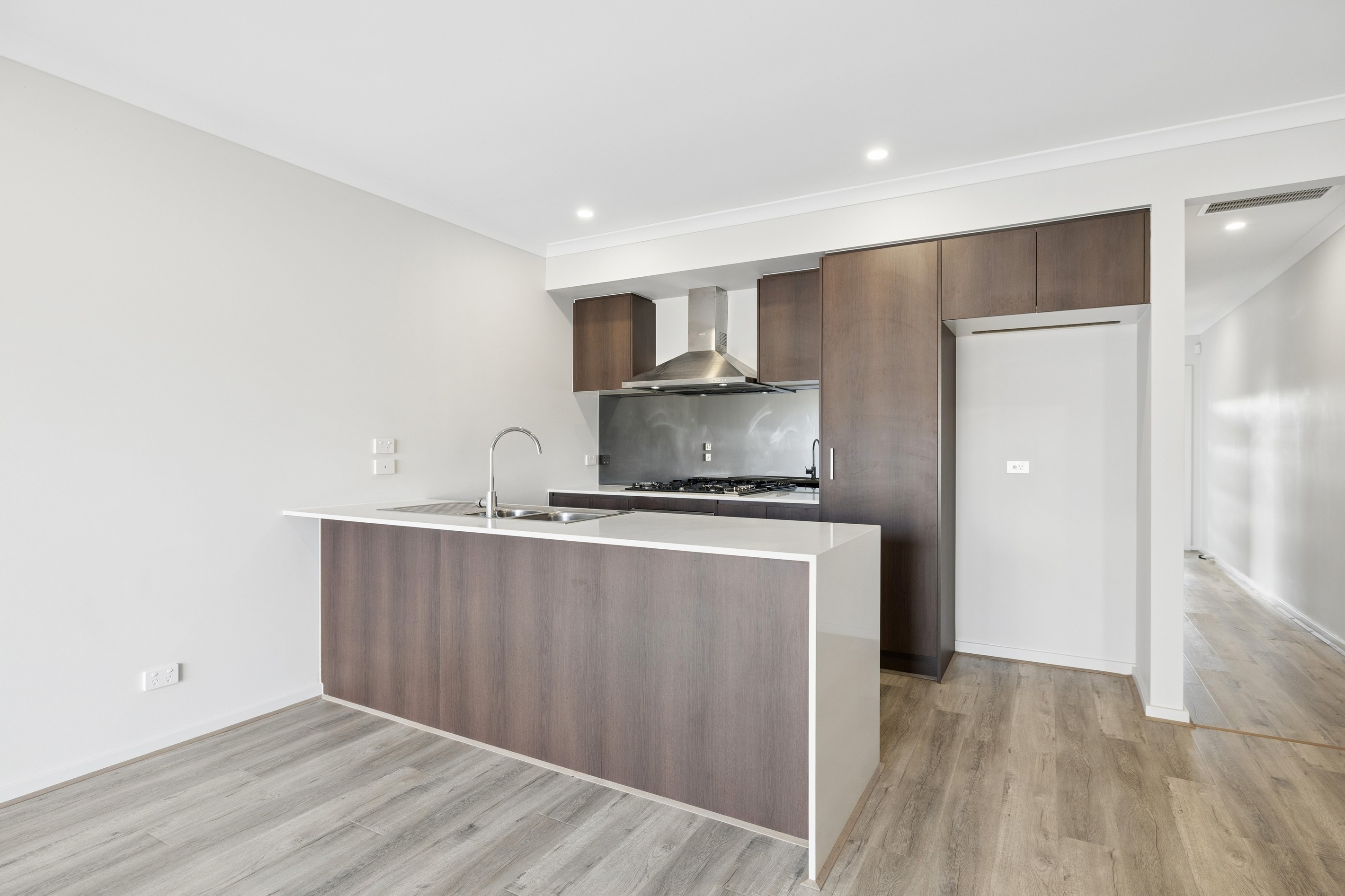 13 Jackaroo Street, MANOR LAKES, VIC 3024