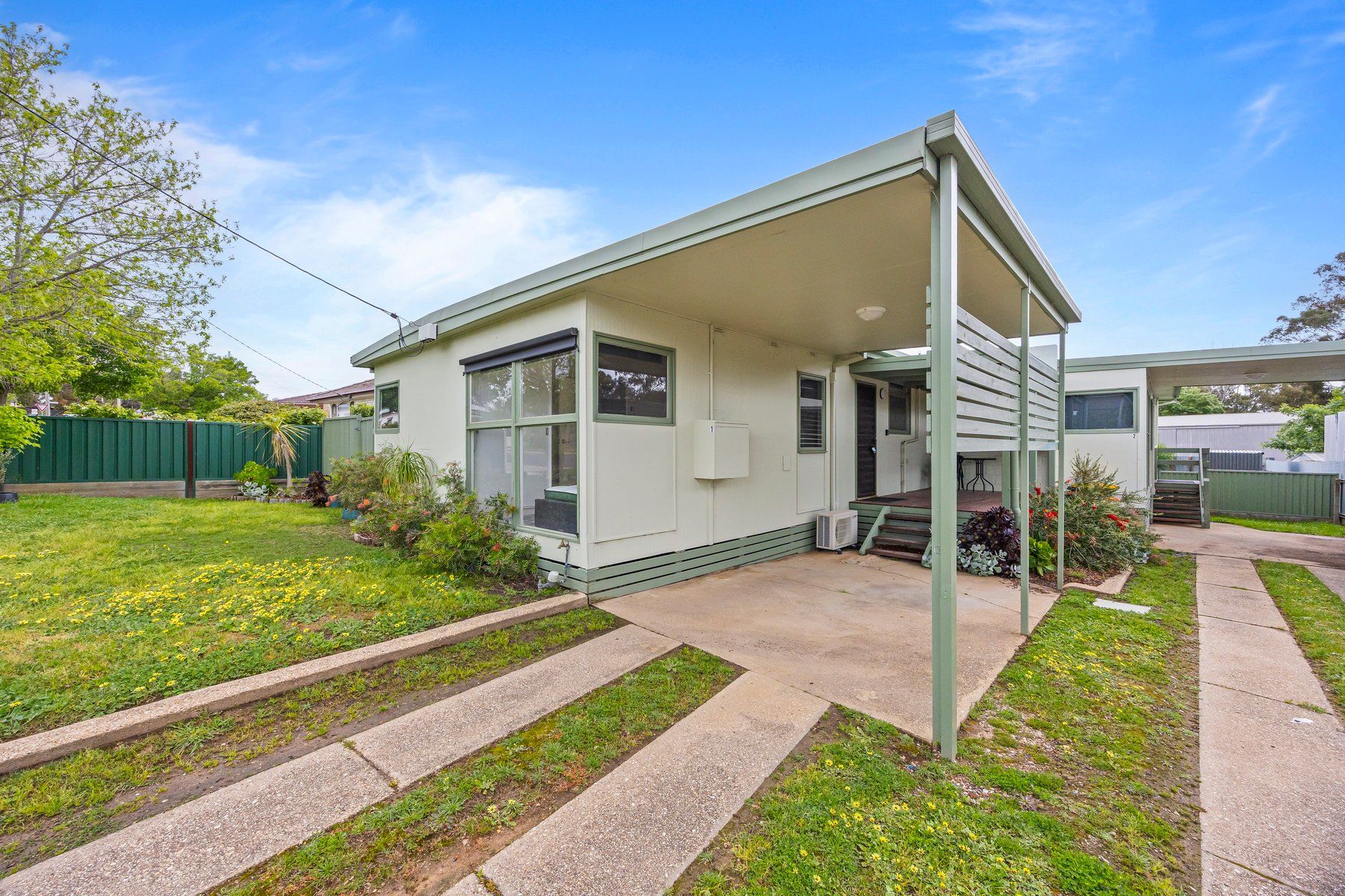 2/4 Sutherland Street — photo from Ray White Ararat