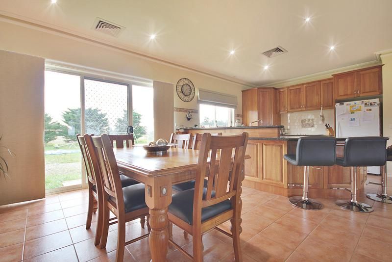 1292 Leakes Road, Rockbank, VIC 3335