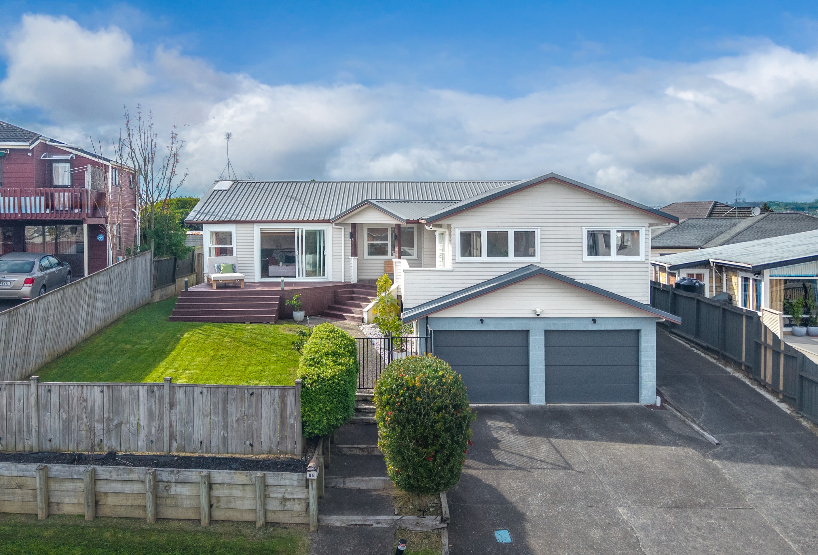 88 Gossamer Drive, Pakuranga Heights, Manukau City