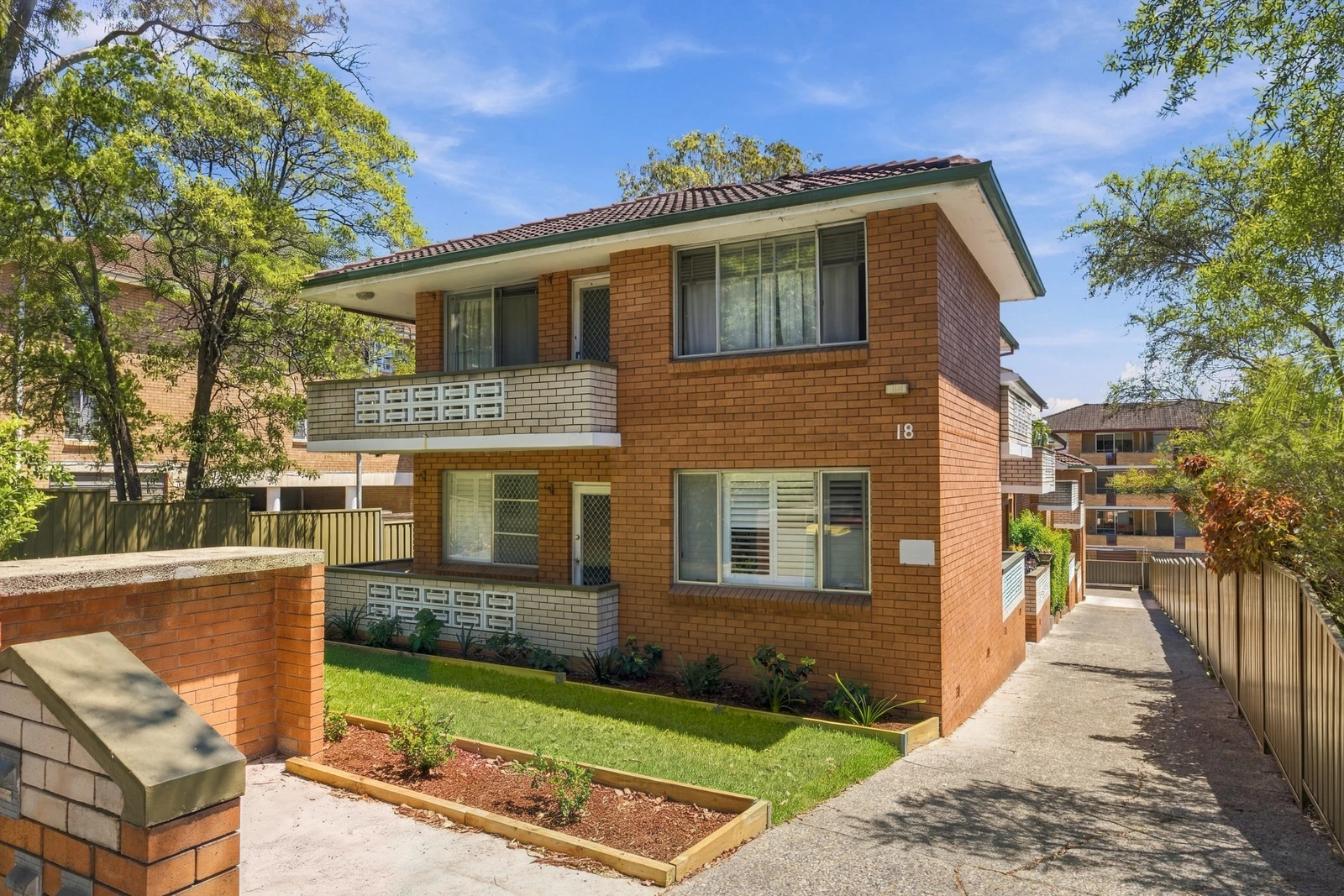 2/18 Minter Street, Canterbury, NSW 2193