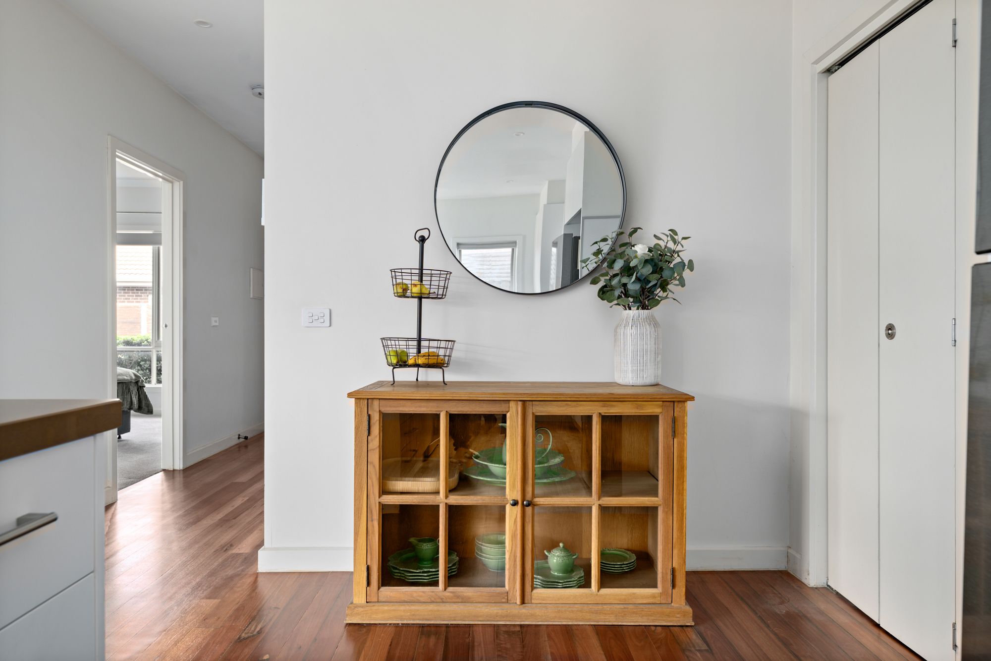 4/18-20 Marigold Avenue — photo 12 of 19