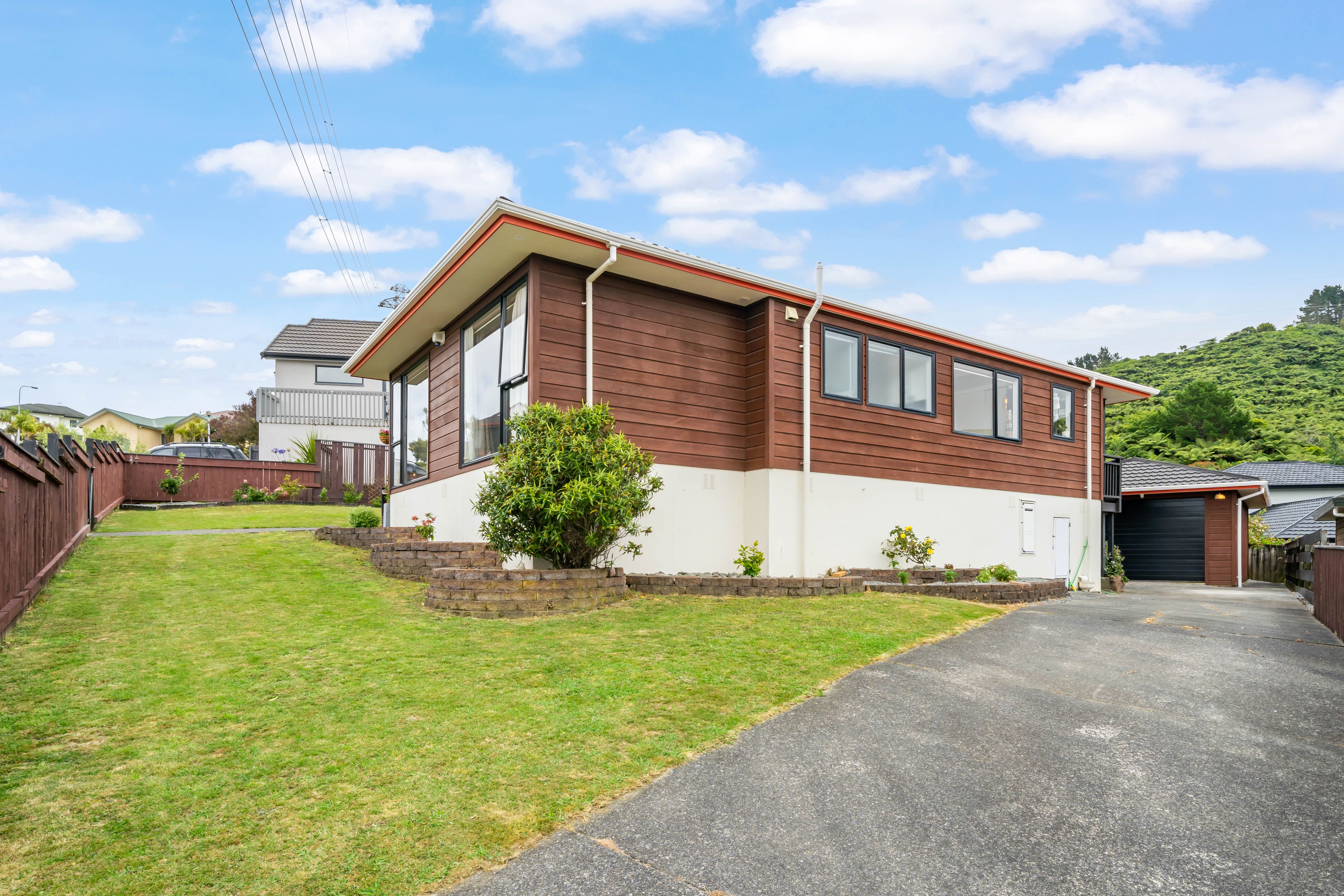 2 Opurere Grove, Tirohanga, Lower Hutt City