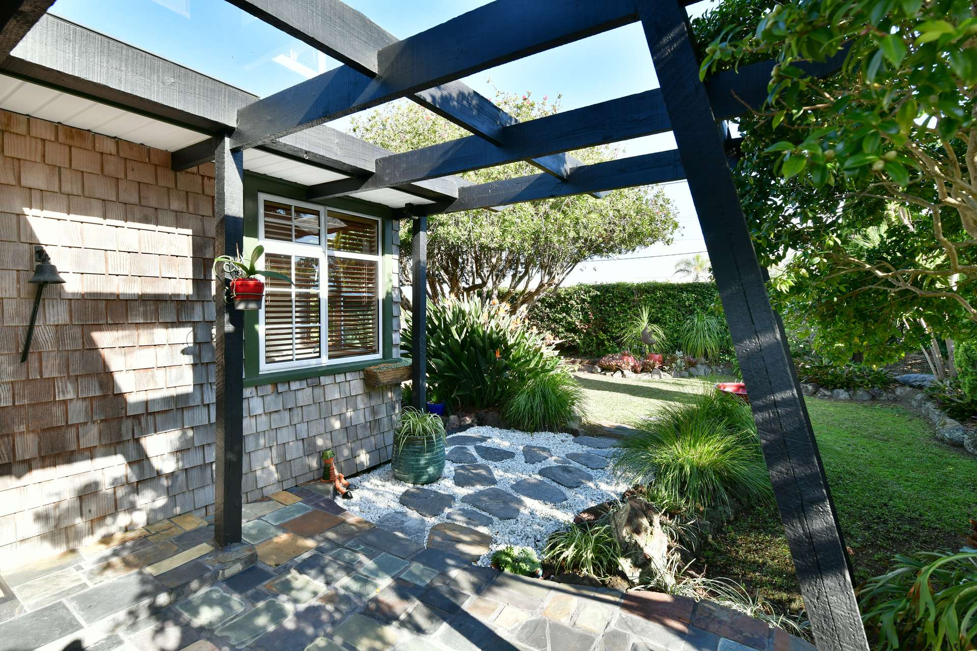 977 Whangaparaoa Road photo 4