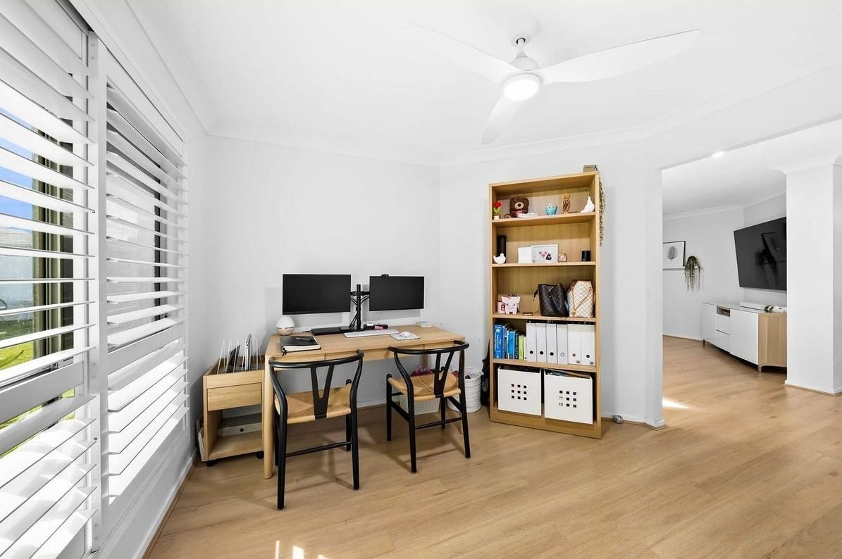 8 Resi Drive — photo 8 of 10