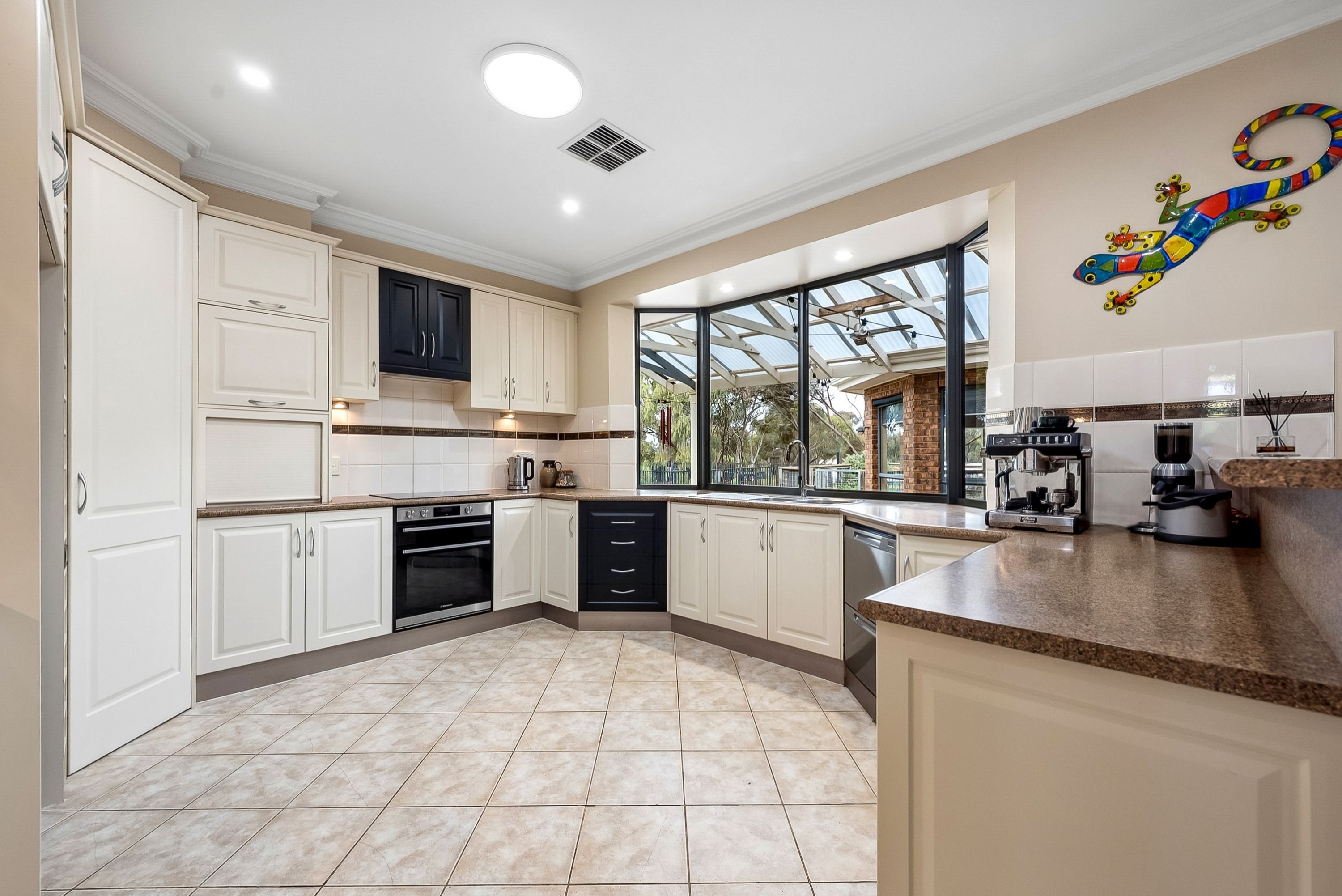 29 Horseshoe Drive — photo 7 of 30