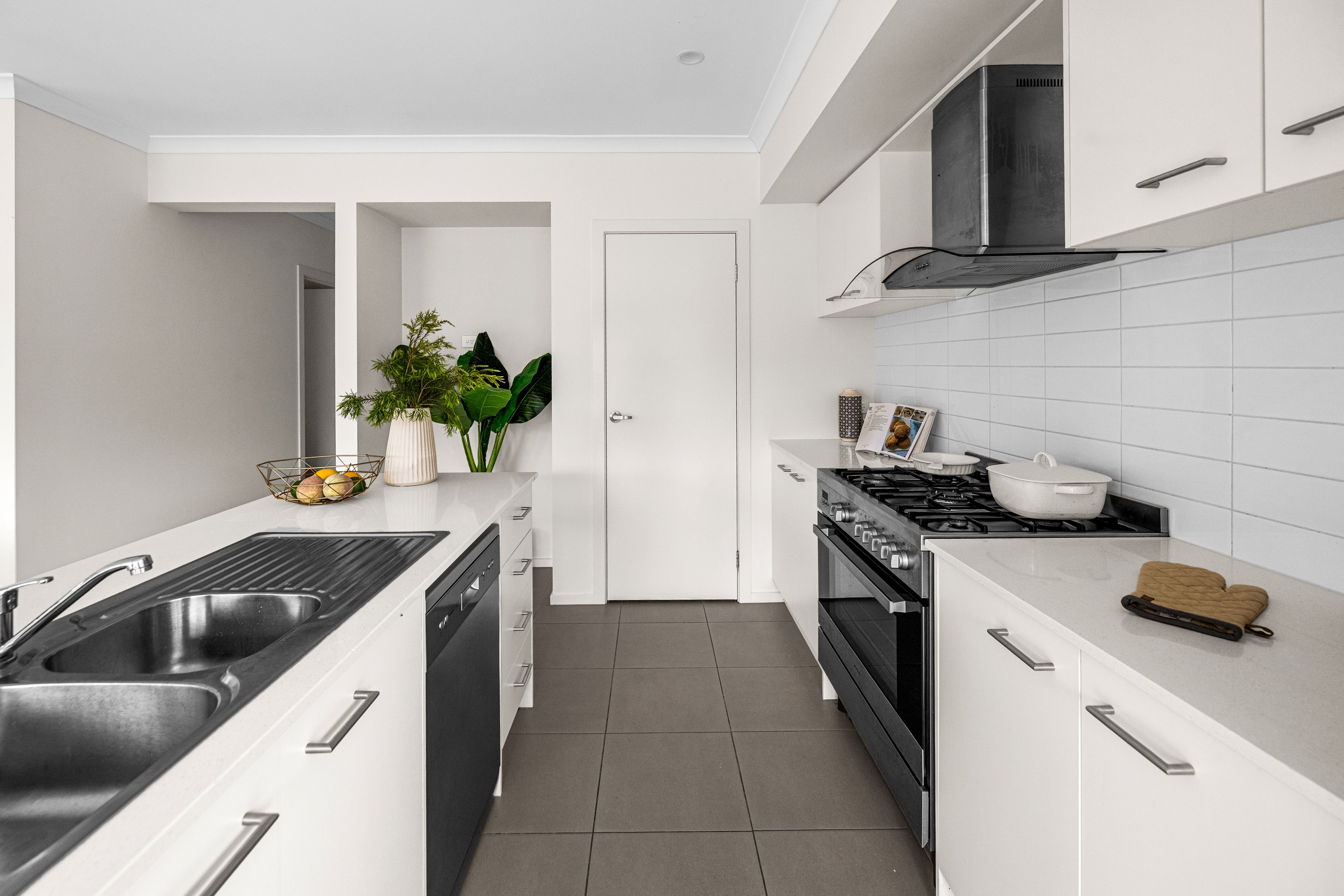 15 Farrier Road — photo 7 of 18