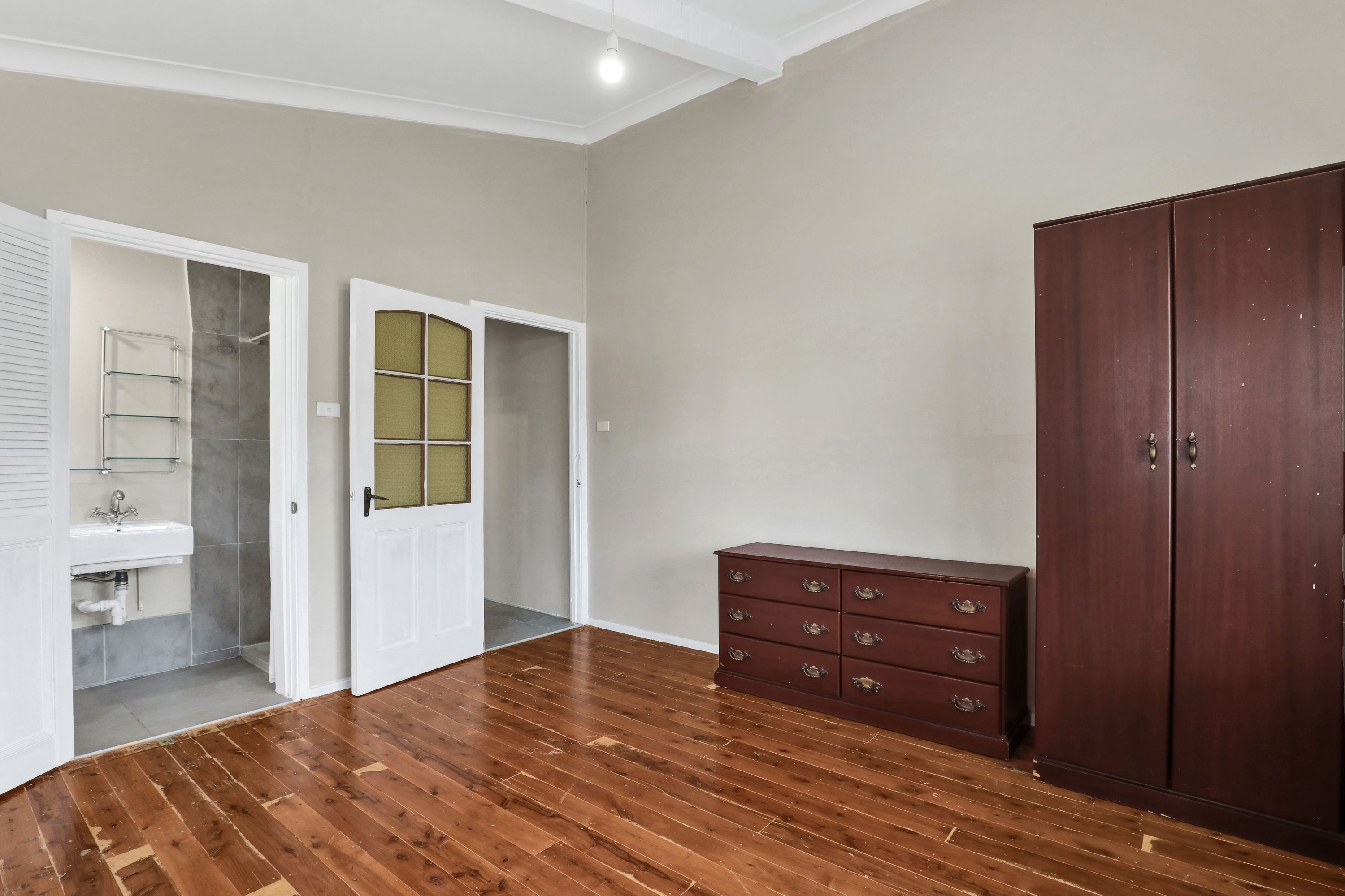 23 Boyd Avenue — photo 10 of 13