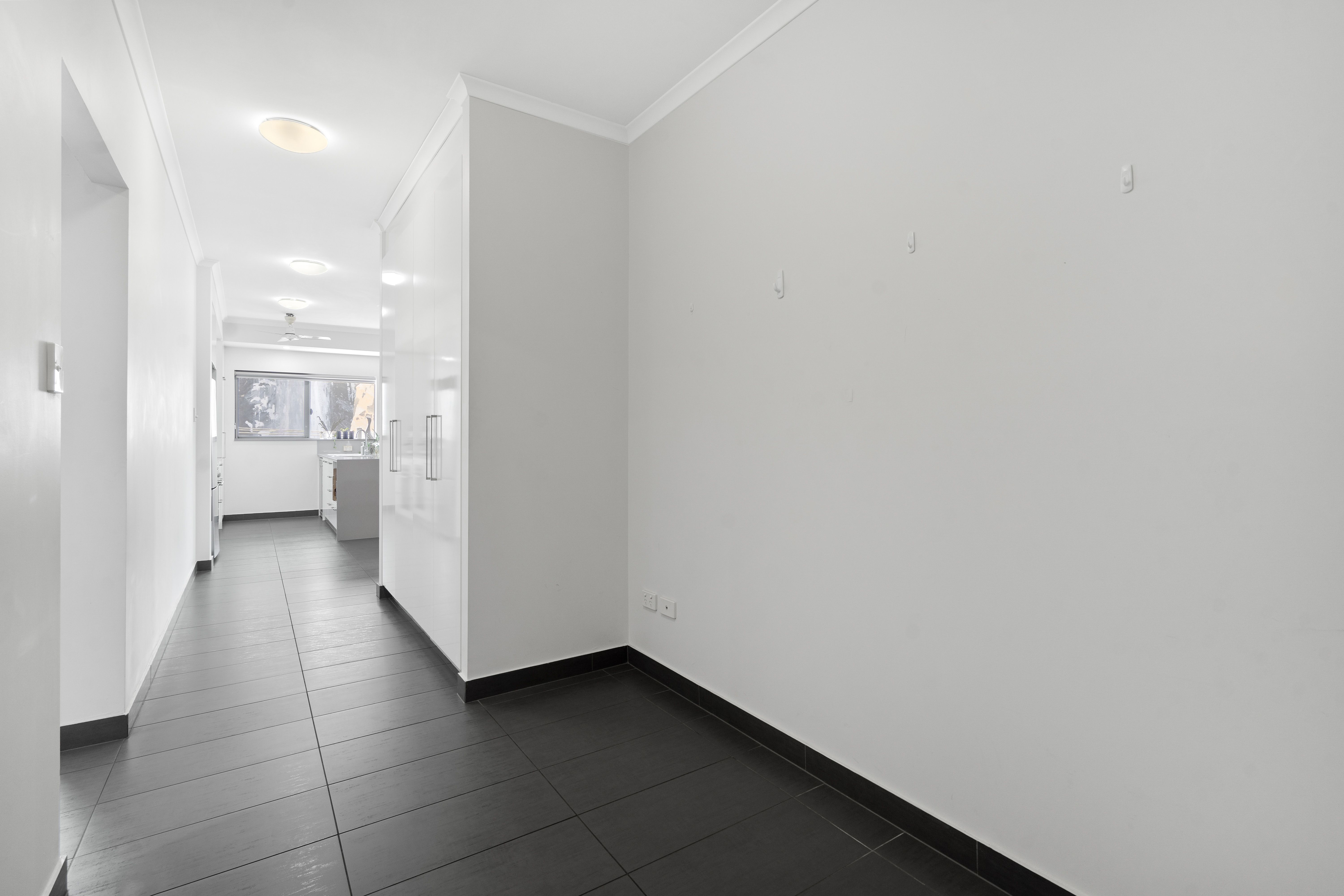 Superb investment opportunity in standout city setting! — photo 8 of 23