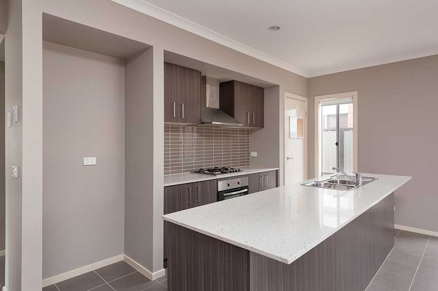 2 Woodford Avenue, Craigieburn, VIC 3064