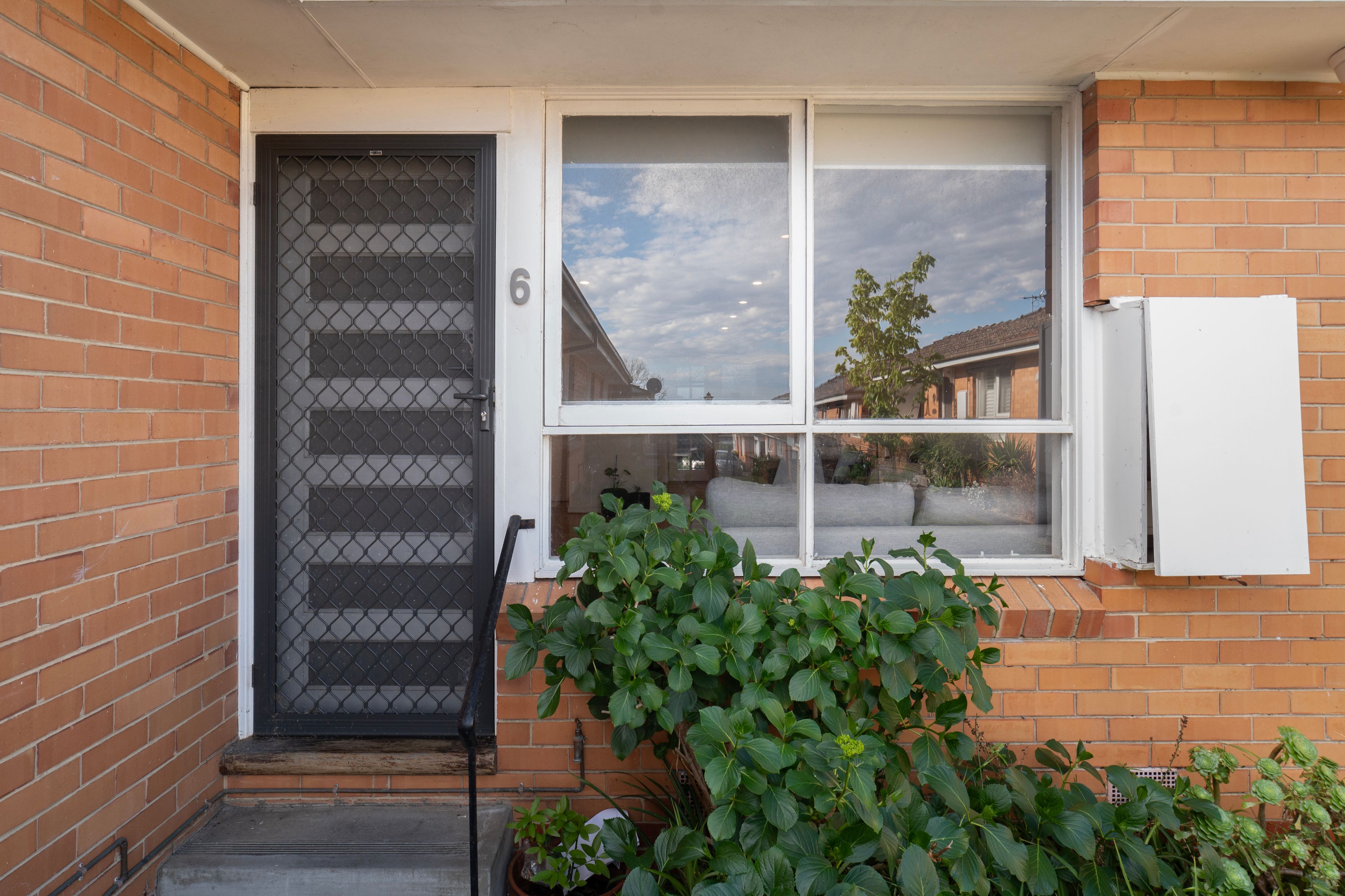 6/11 Florence Street — photo 11 of 15