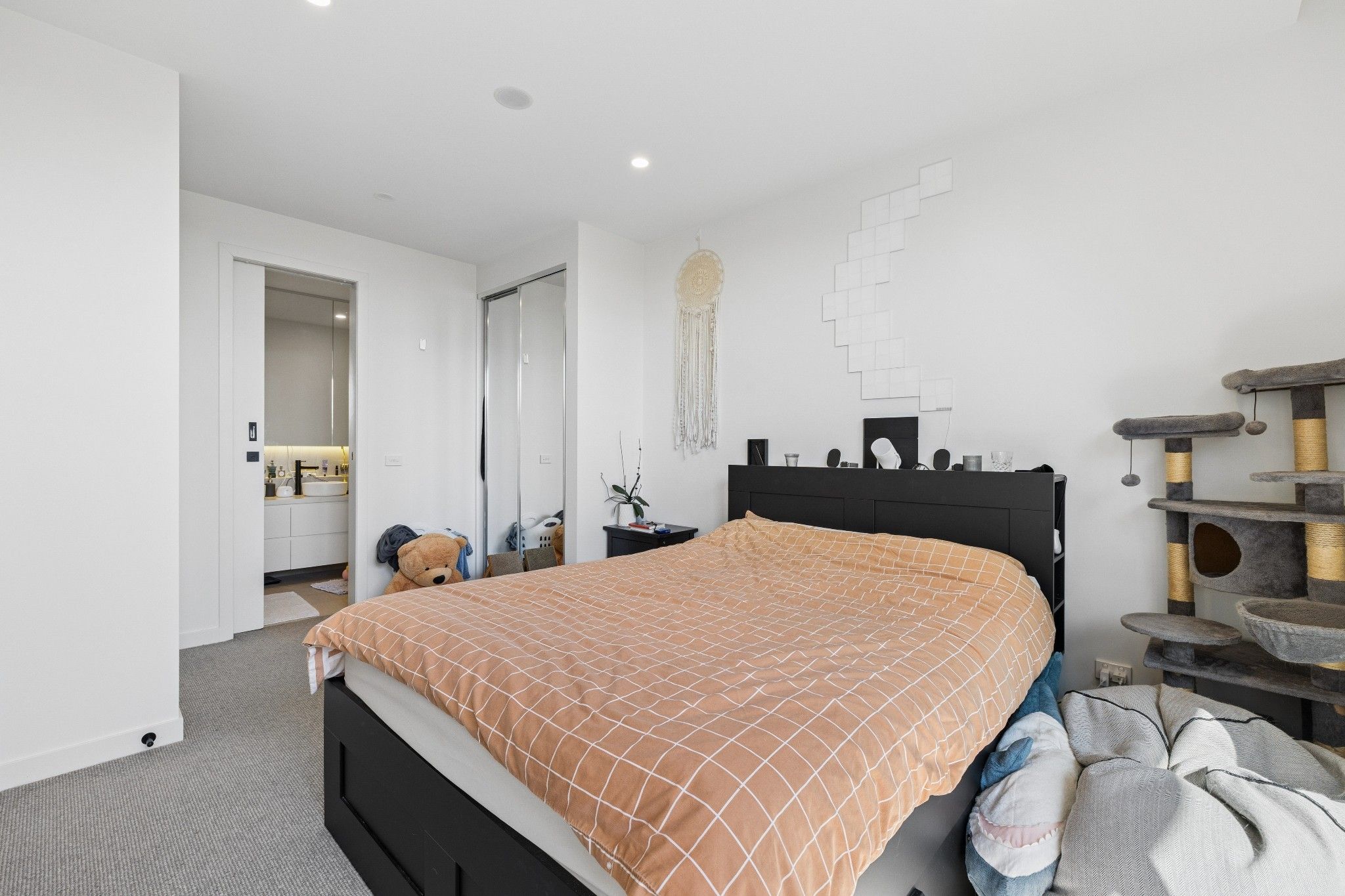 206/12 Camira Street — photo 3 of 27