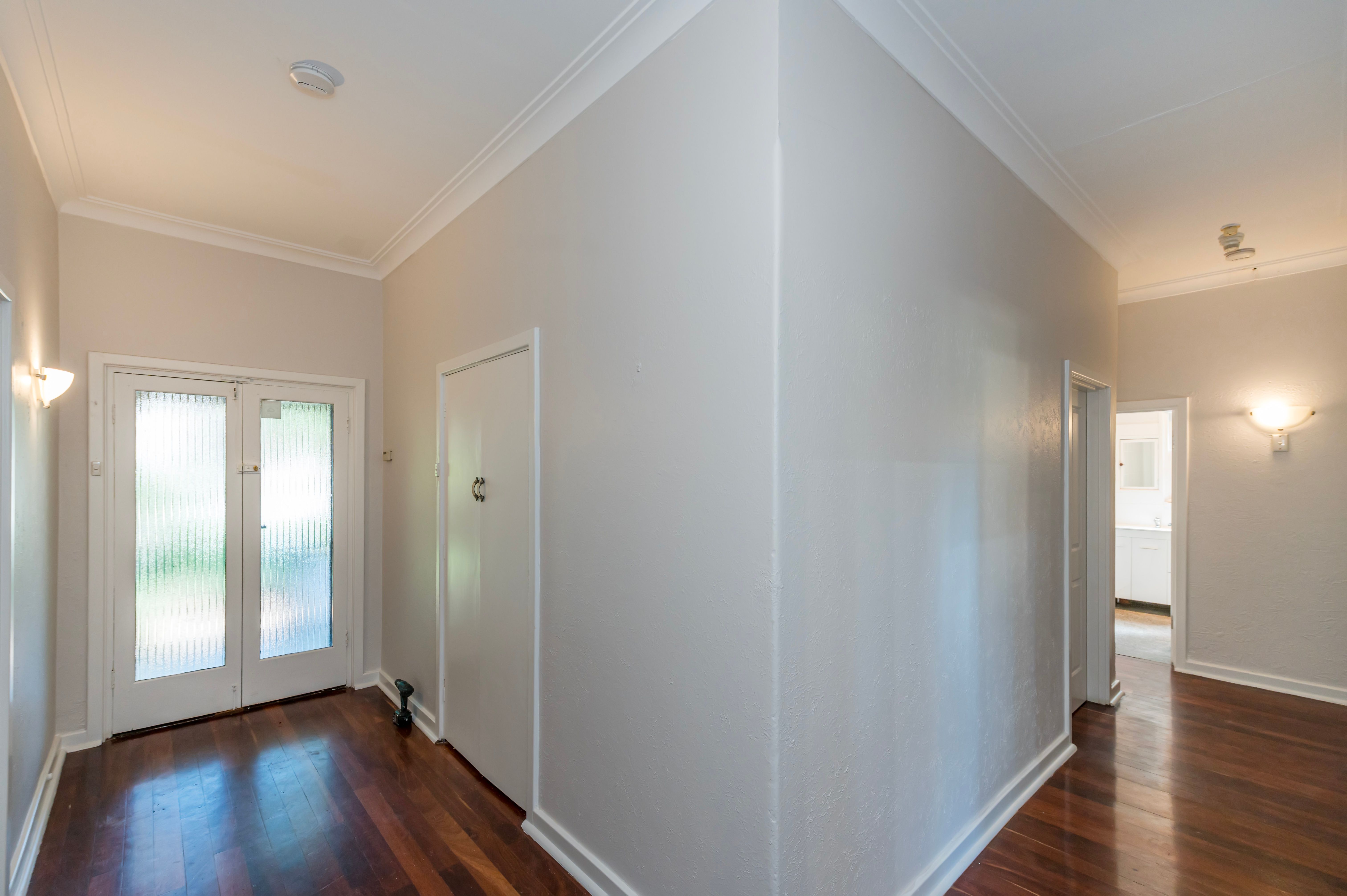 82 Banksia Street — photo 4 of 25