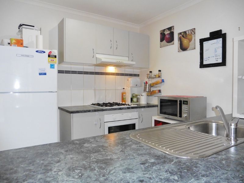 16 Tyndall Street, Cranbourne East, VIC 3977