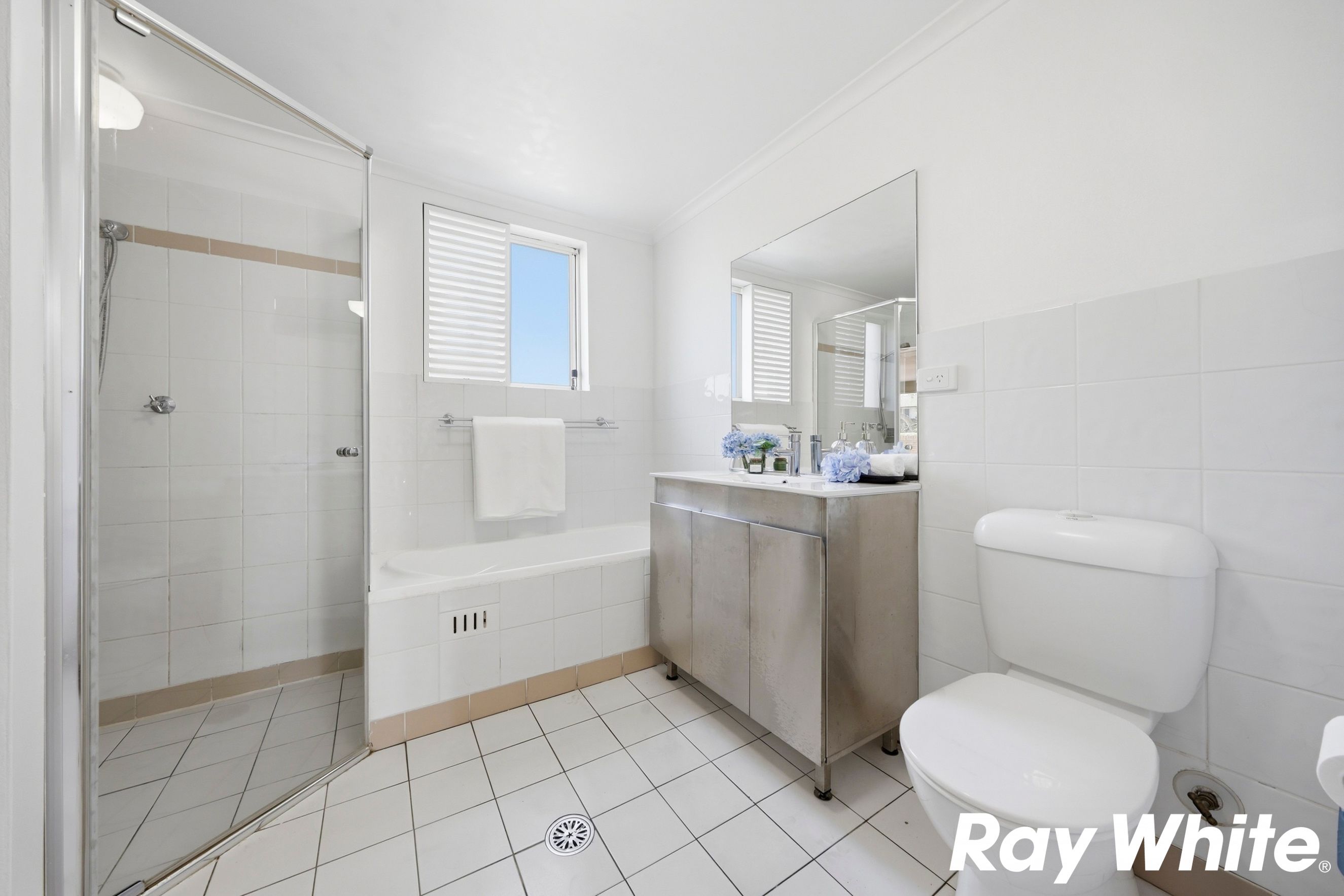 8/13-15 Elizabeth Street — photo 14 of 16