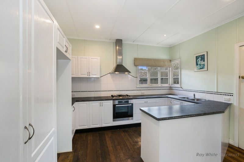 30 Haldane Street, Graceville, QLD 4075