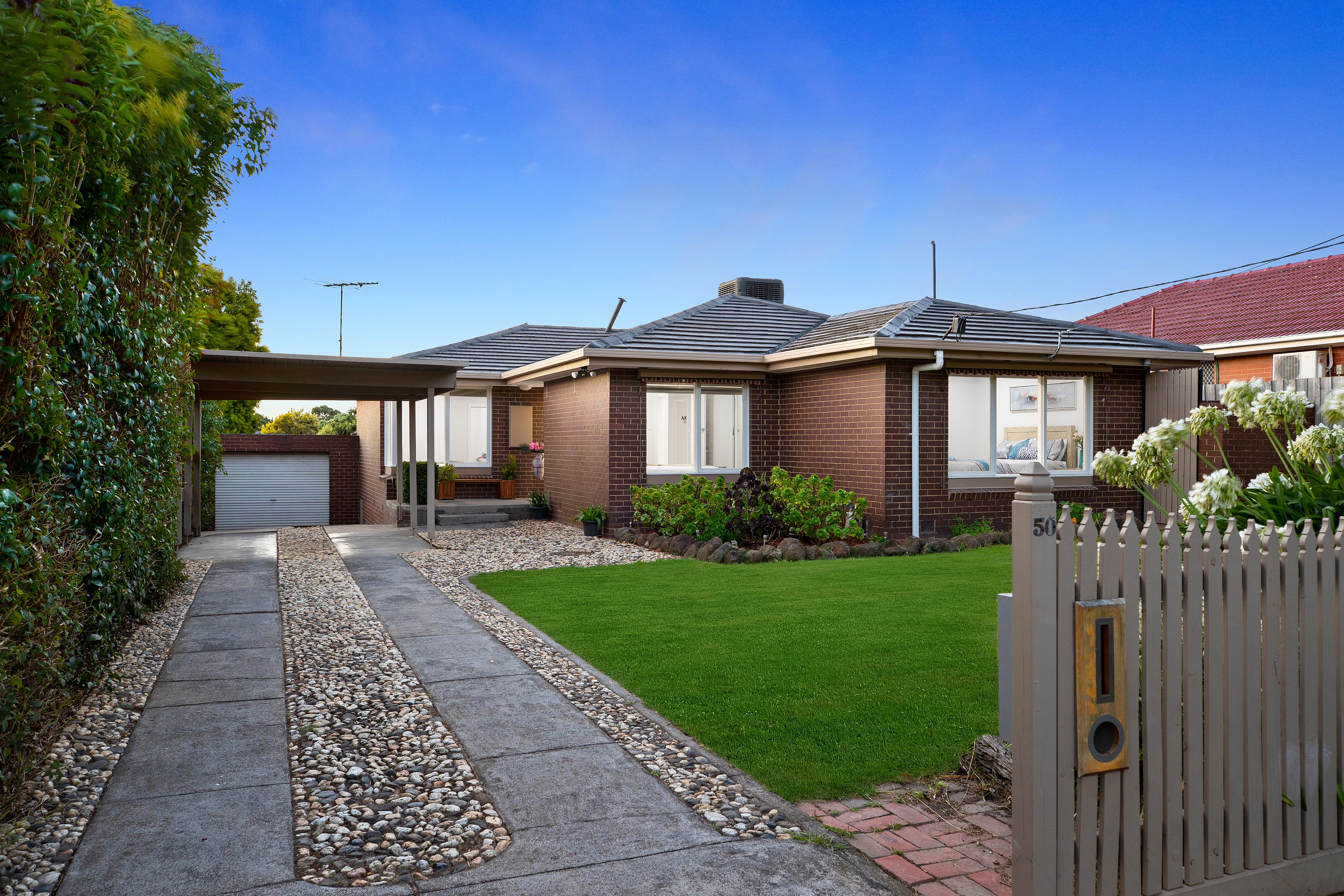 50 Deschamp Crescent, Rowville VIC 3178