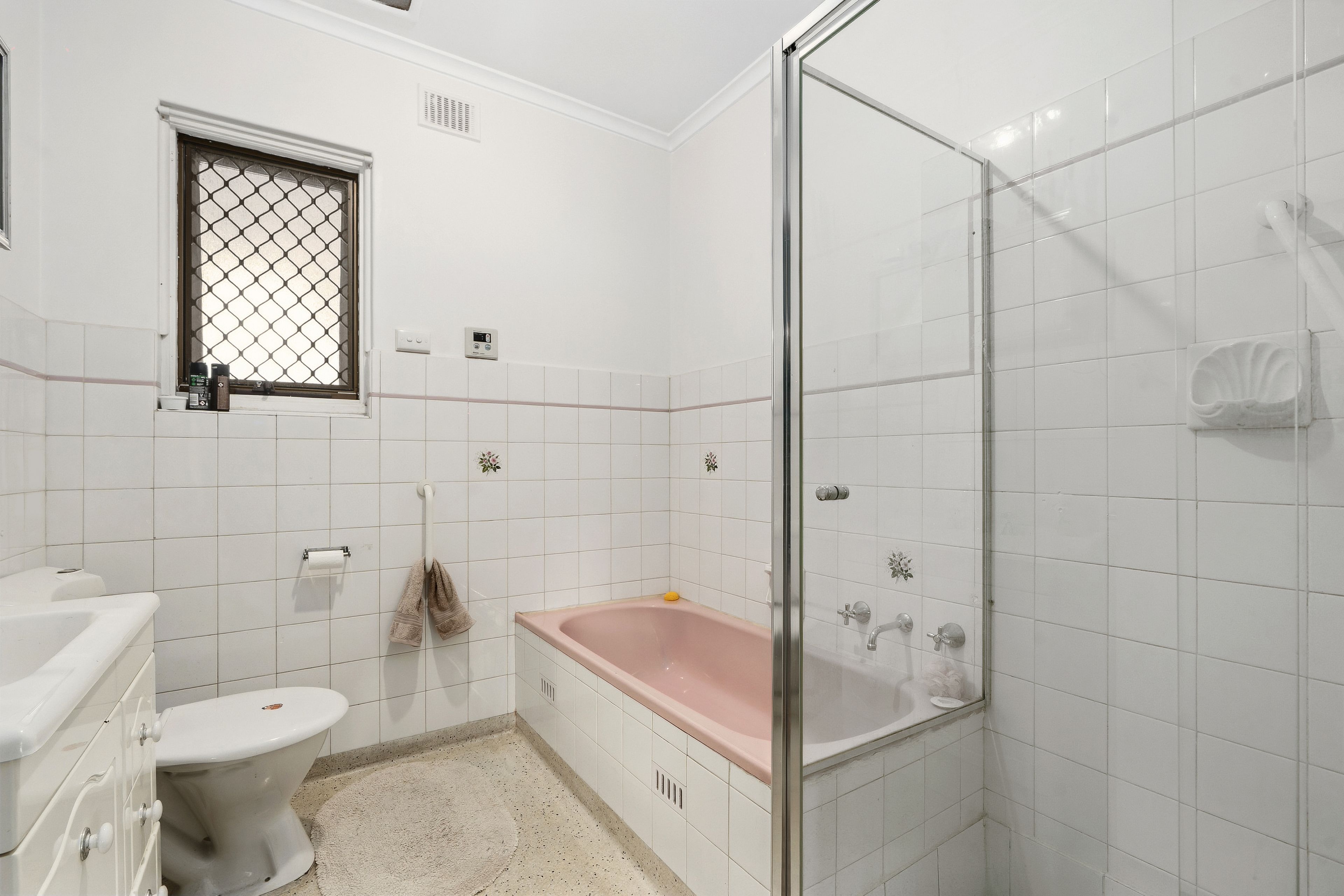 2/214 Findon Road — photo 9 of 22