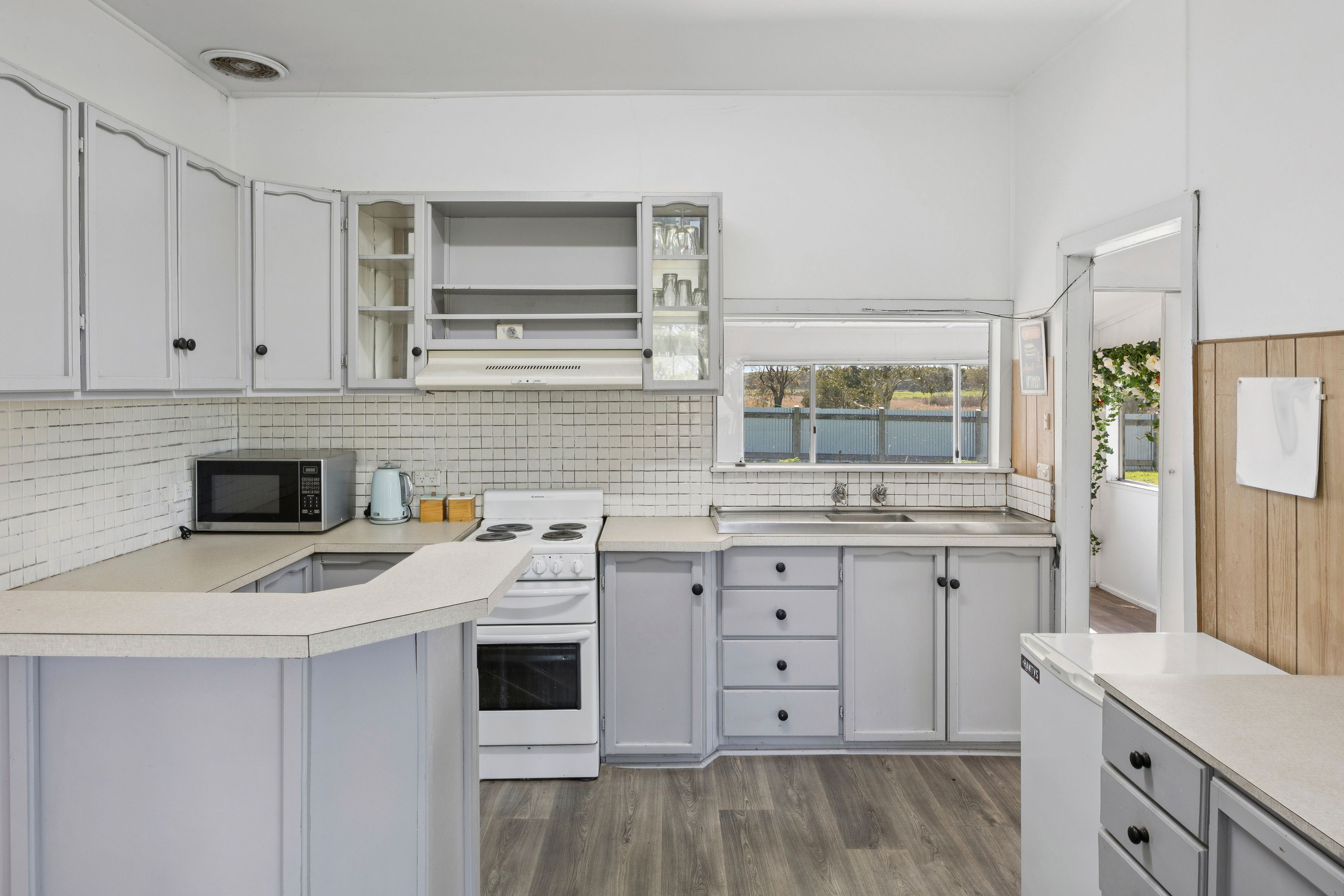 28 Taylor Street — photo 5 of 13