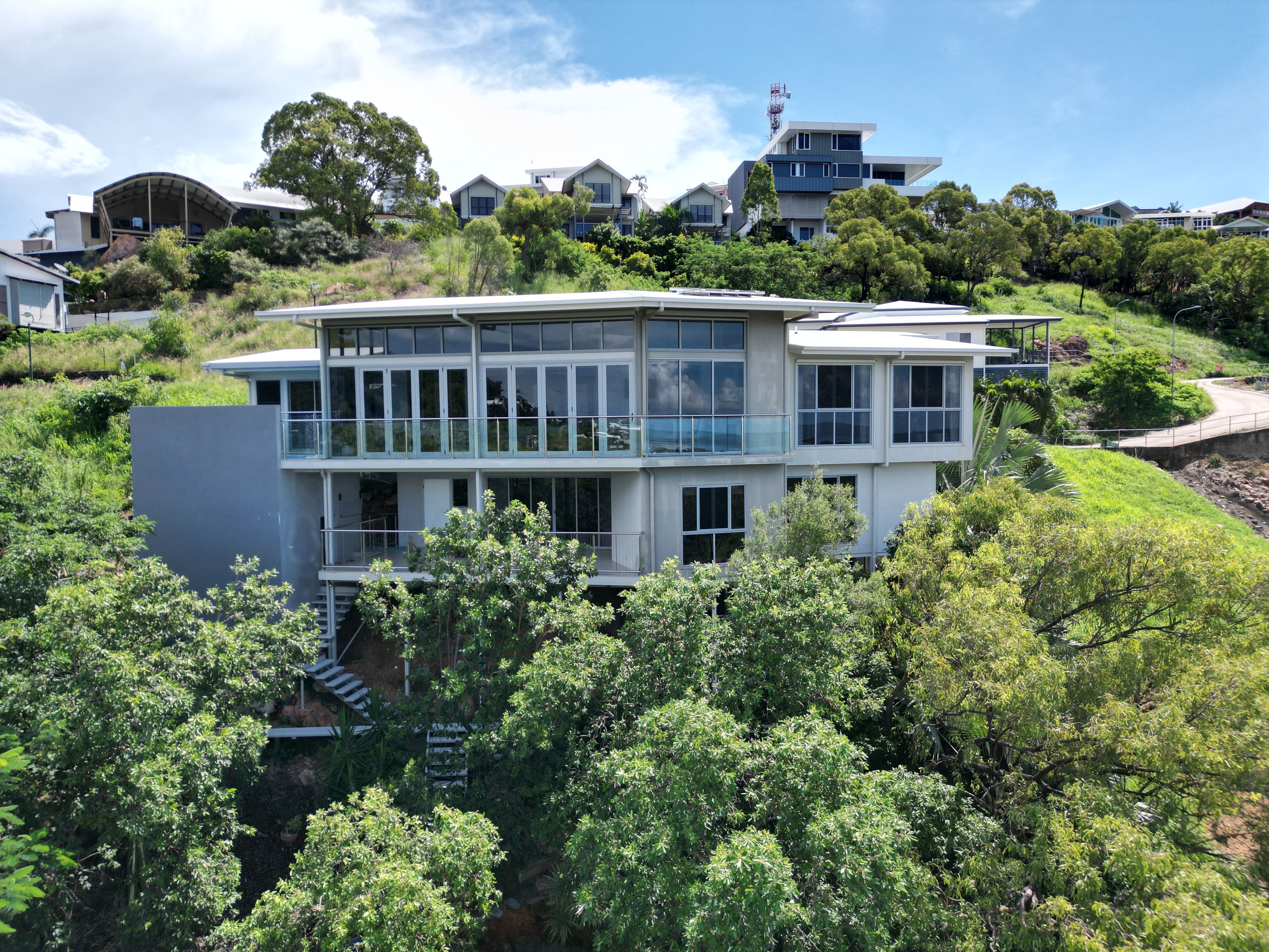 A*様 house on the hill Checker 90 18 Toorak Place, Castle Hill, QLD 4810 - Sold House - Ray White