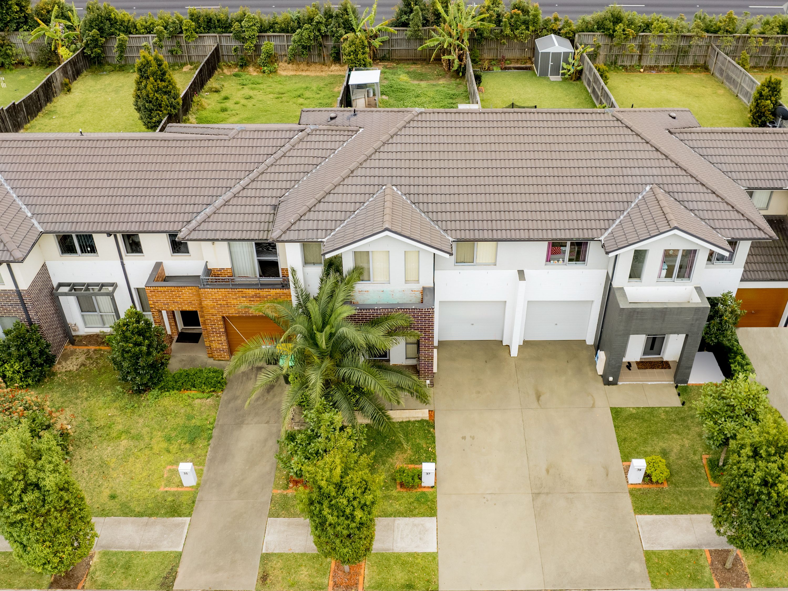 37 Sovereign Circuit, Glenfield, NSW 2167