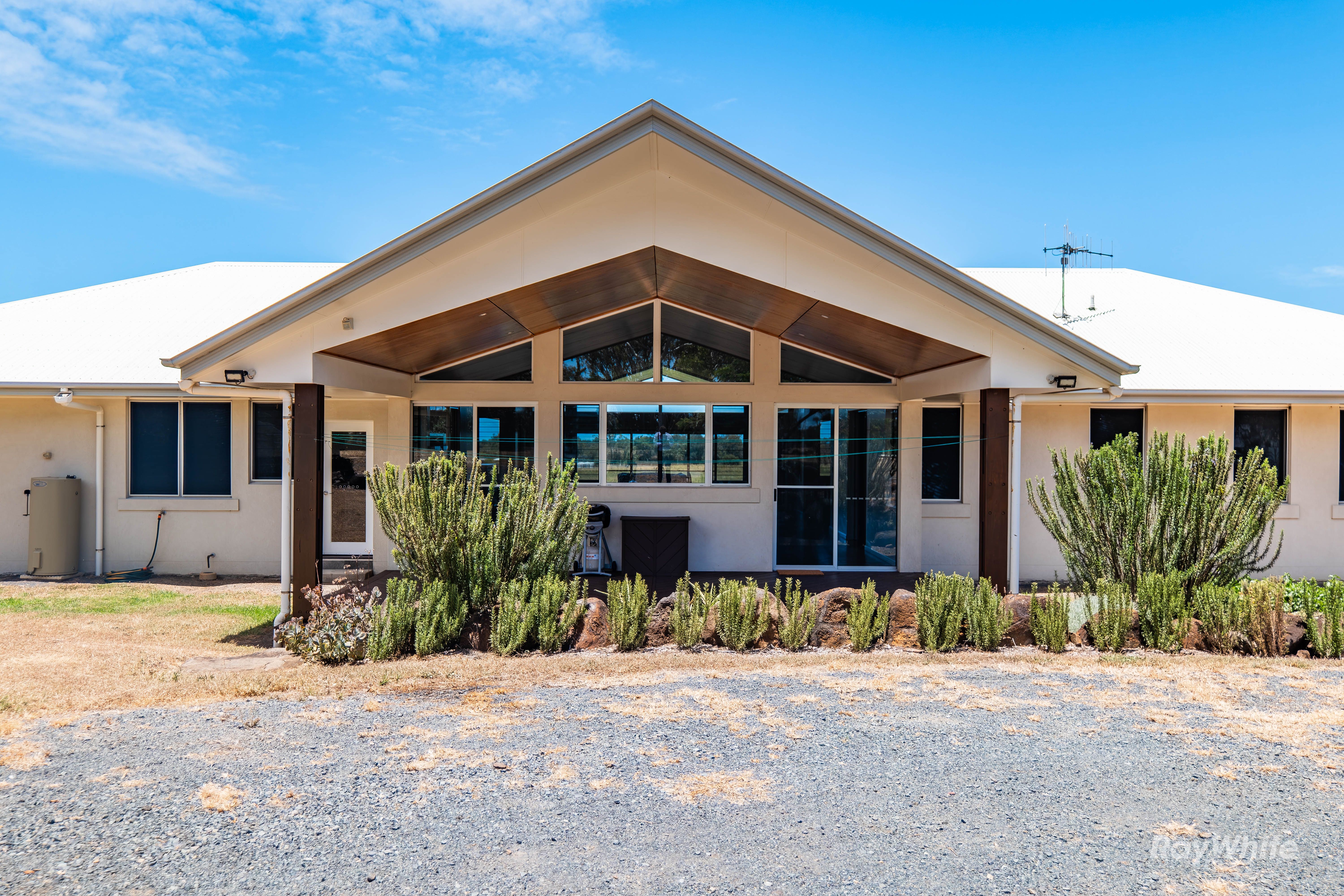 86 Harts Road, Elliott Heads, QLD 4670