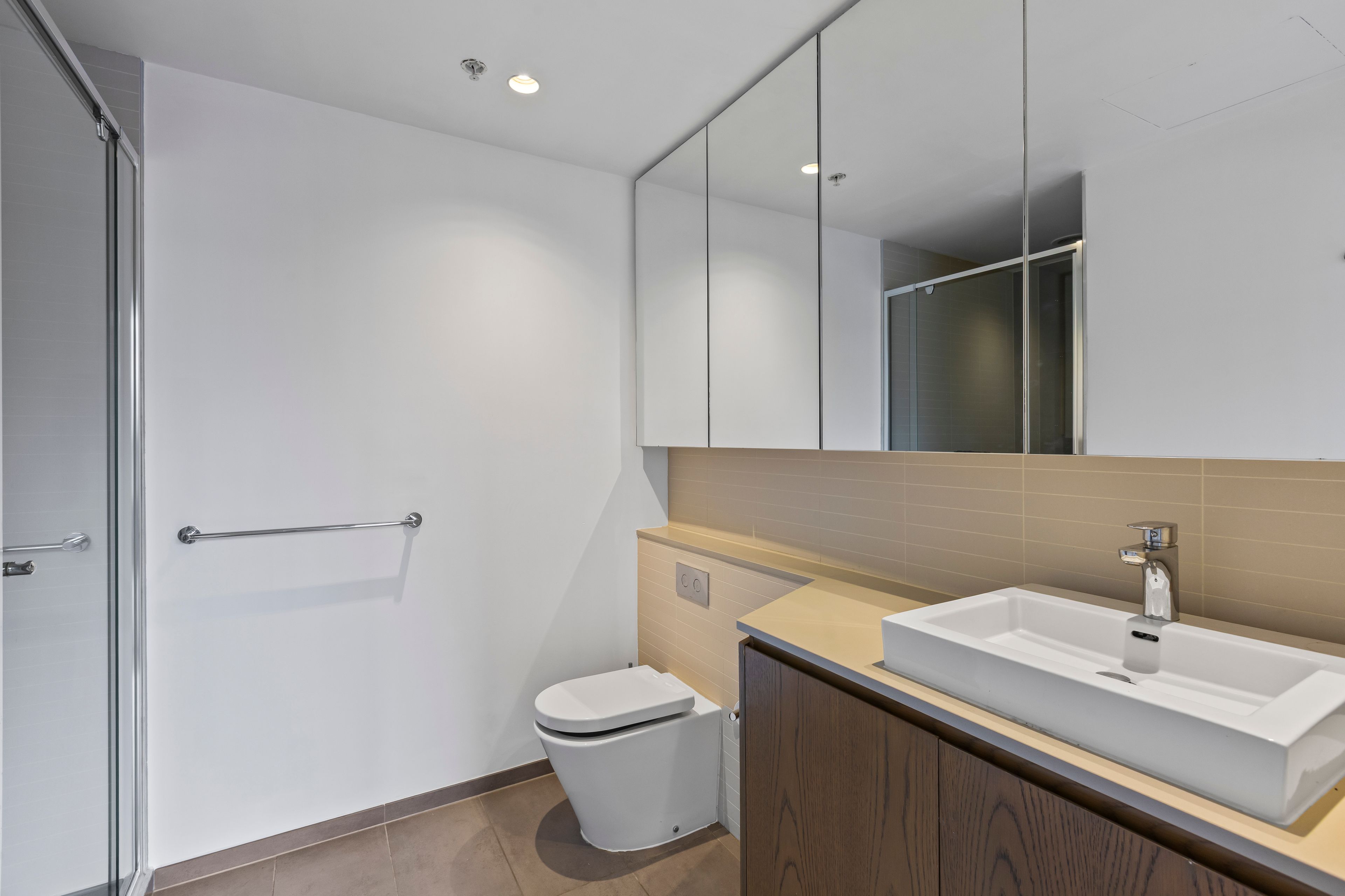 205/1 Acacia Place — photo 7 of 14